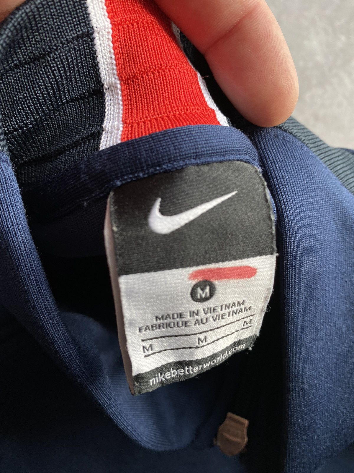 Nike Vintage 2015 Nike PSG Paris Saint German Track Jacket Size US M / EU 48-50 / 2 - 8 Thumbnail