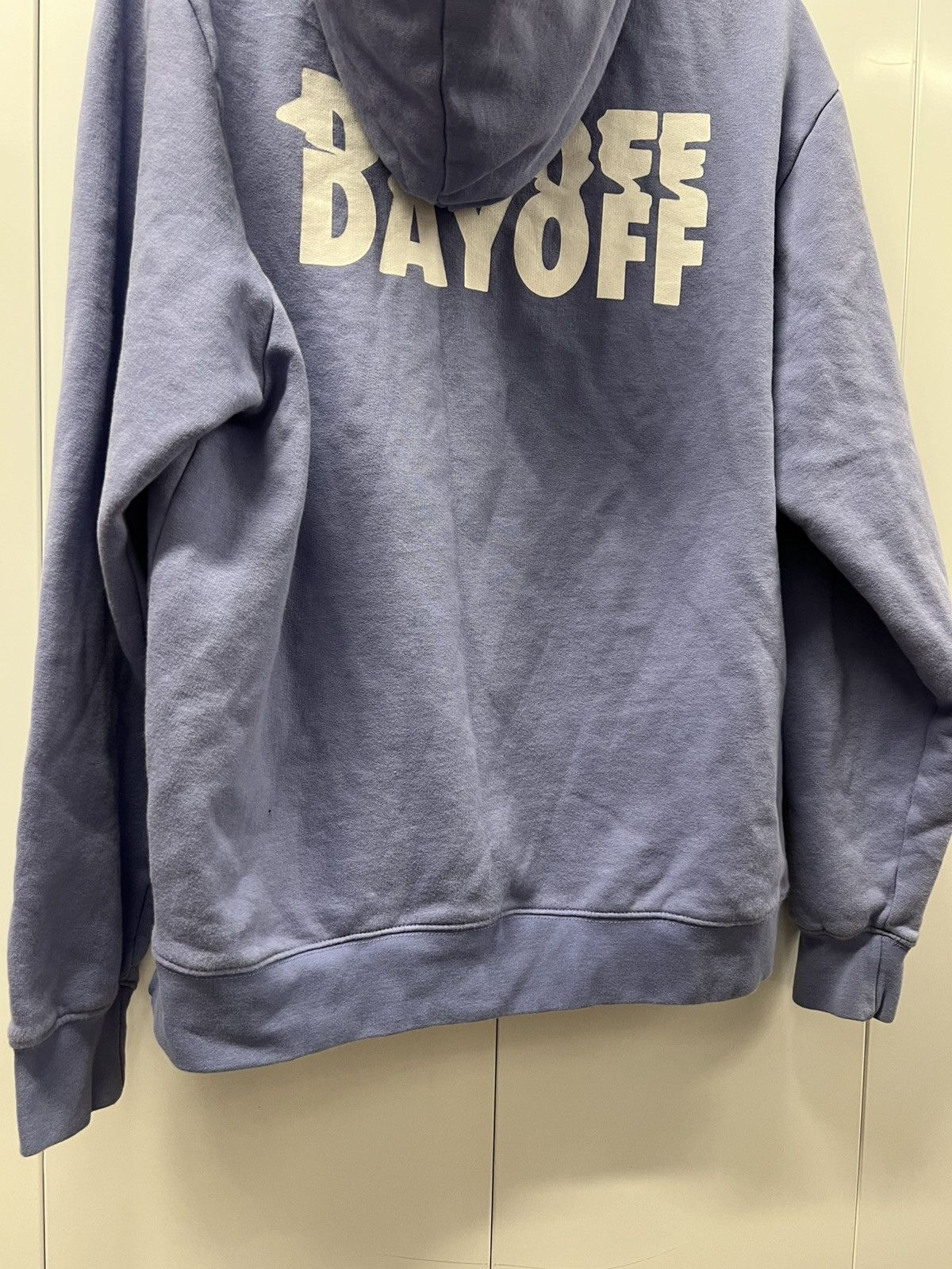 Vintage Day Off Streetwear Retro Indie Designer Brand Logo Hoodie Size US L / EU 52-54 / 3 - 3 Thumbnail