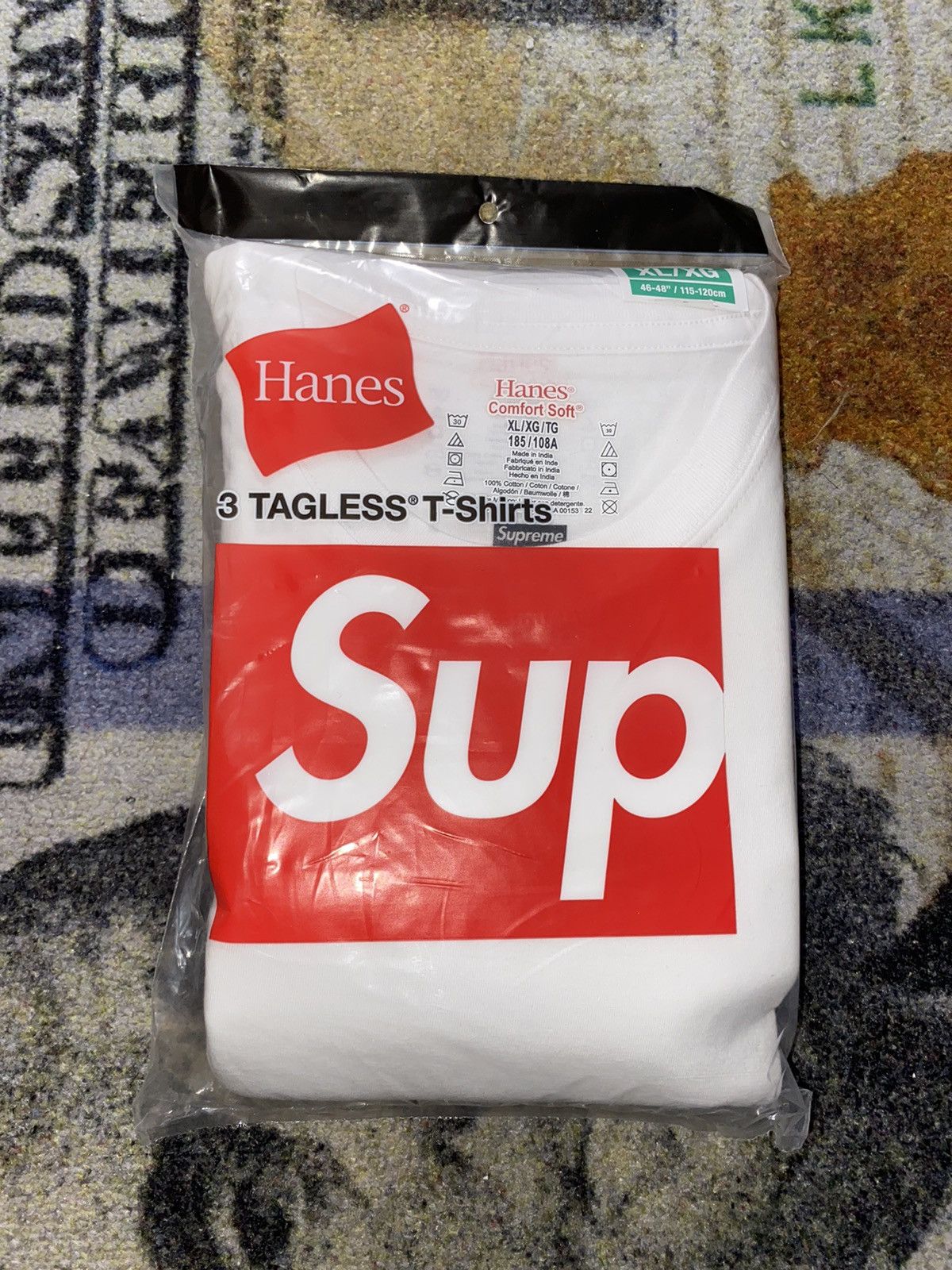 Hanes × Supreme Supreme Hanes Tagless Tees (3 Pack) White Size US XL / EU 56 / 4 - 1 Thumbnail