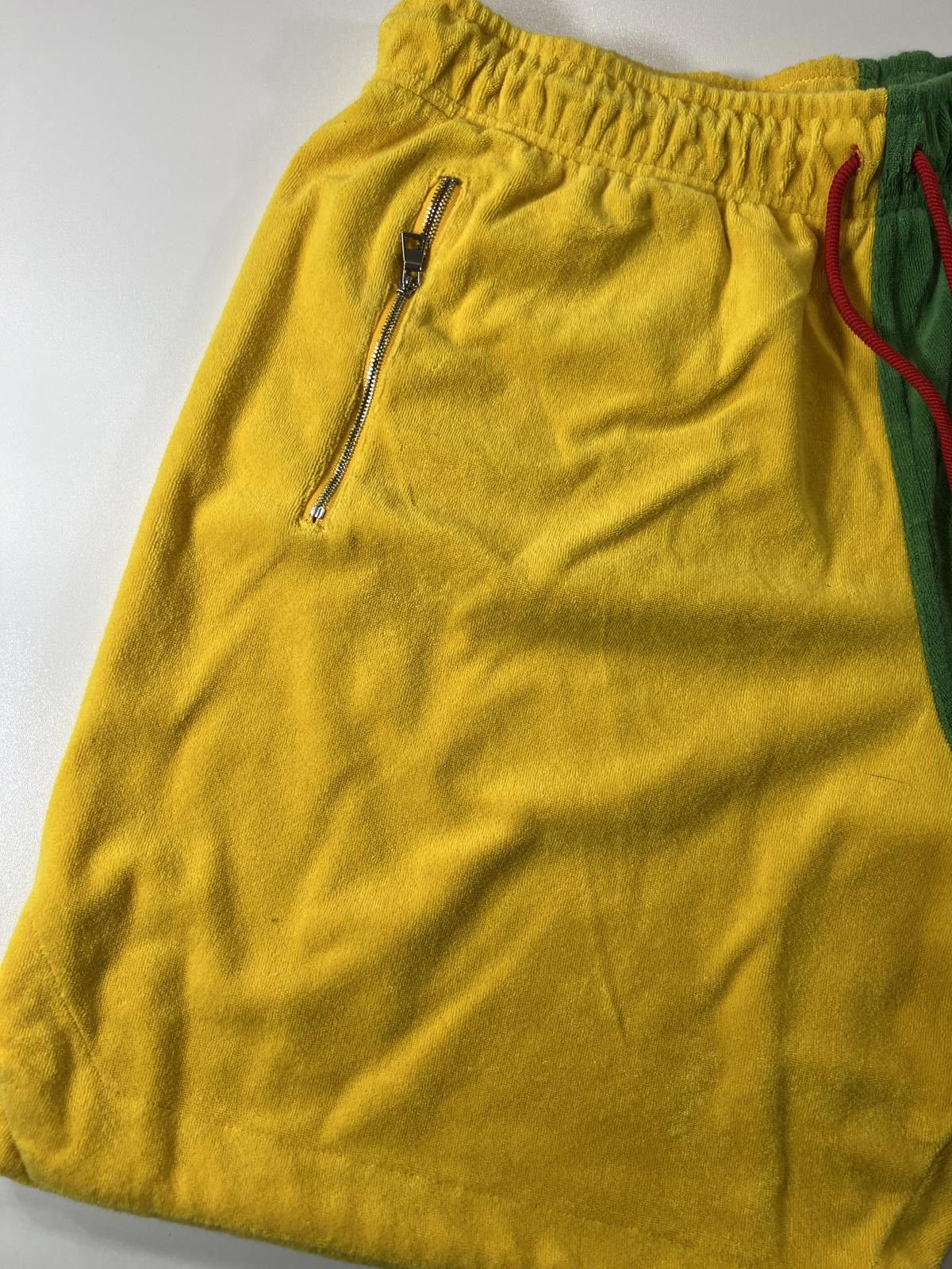 Jordan Brand Jordan Two-Tone Yellow and Green Shorts L Size US 34 / EU 50 - 3 Thumbnail
