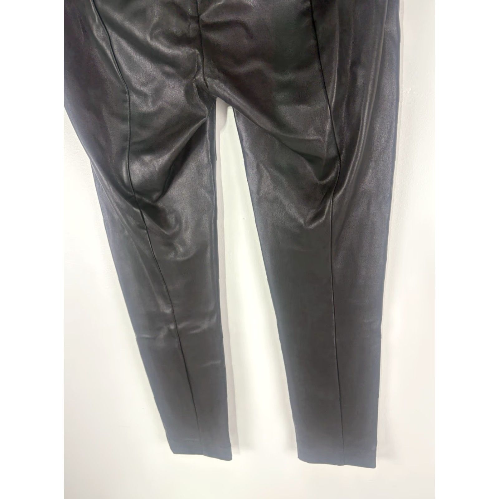 Ann Taylor Ann Taylor Black Faux Leather Skinny Side Zip Pants Womens Size 6 Indonesia Size 28" / US 6 / IT 42 - 6 Thumbnail