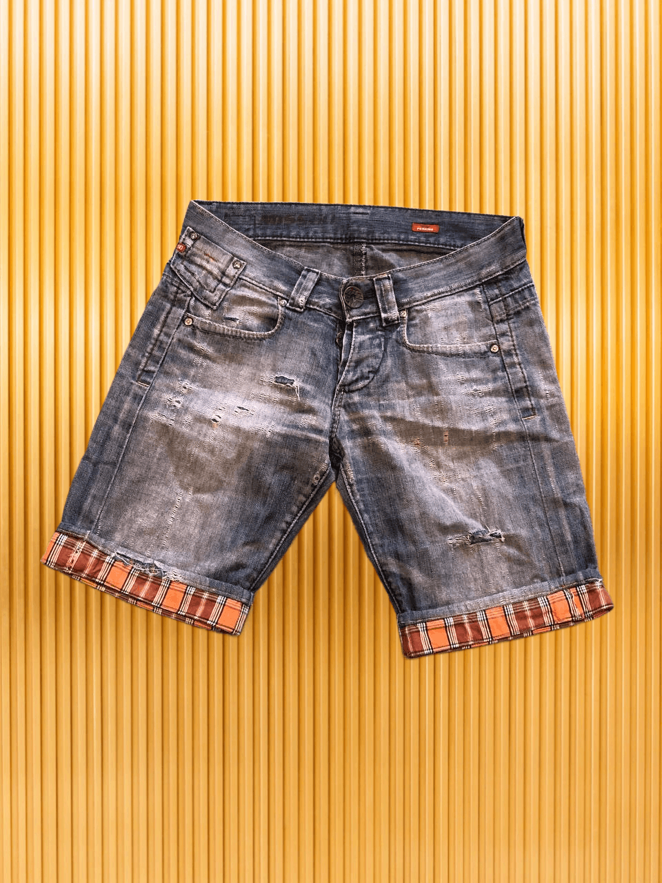 Miss Sixty Vintage Miss Sixty Distressed Denim Shorts Pocket Summer Size 28" / US 6 / IT 42 - 1 Thumbnail