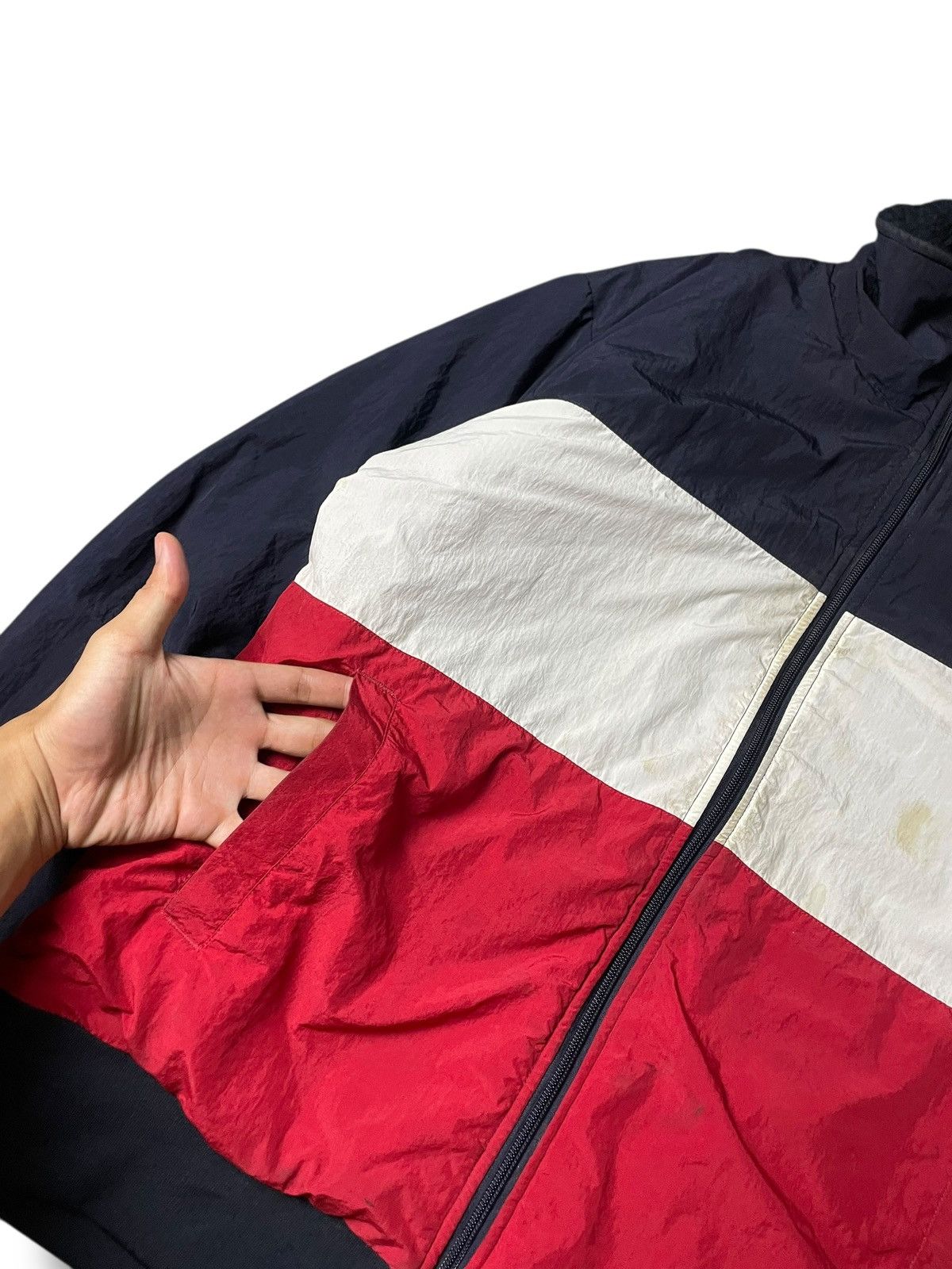 Fila × Japanese Brand × Vintage Vintage FILA Colourblock Windbreaker (134) Size US L / EU 52-54 / 3 - 4 Thumbnail