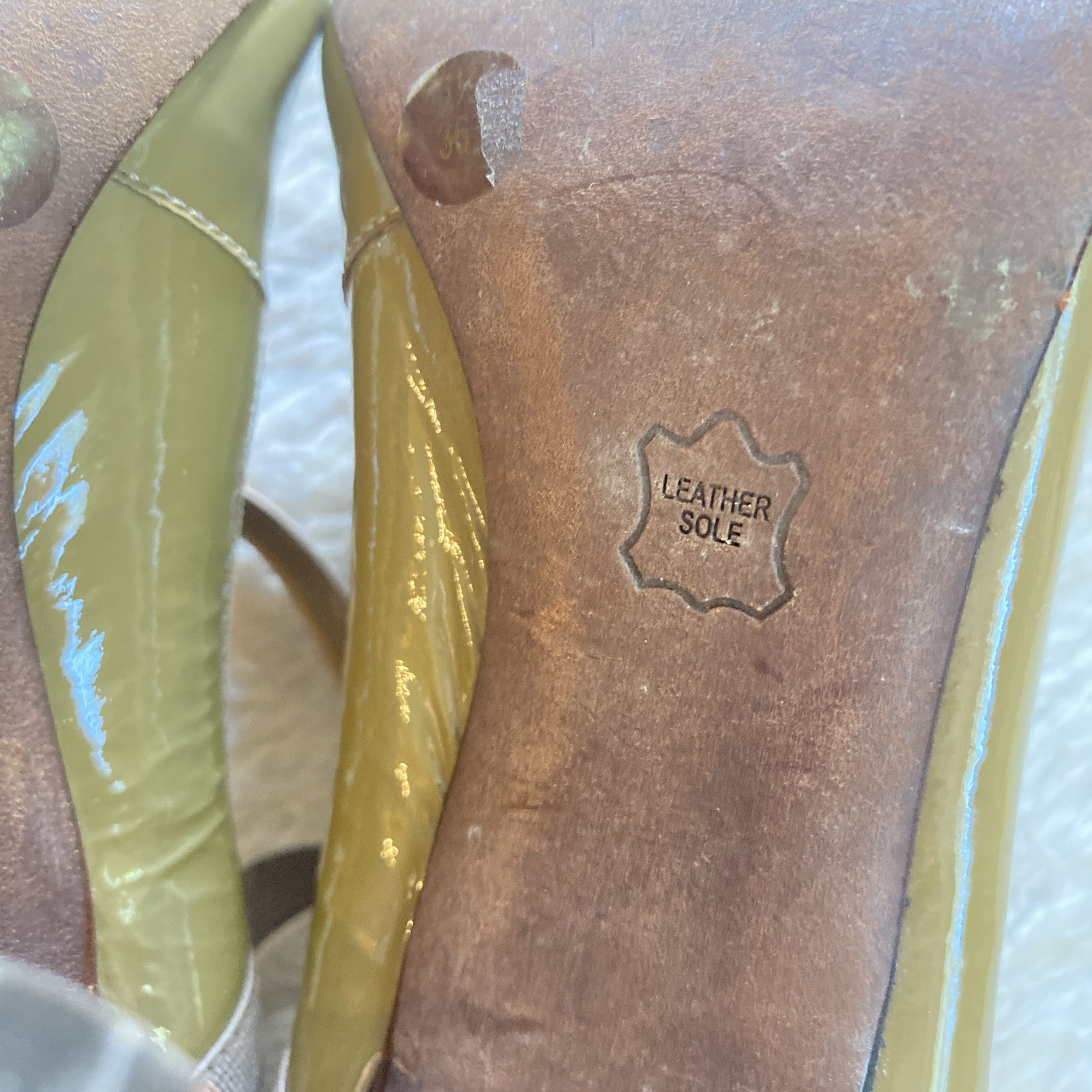 Bcbgmaxazria BCBGMAXAZRIA Olive Patent Leather Mary Jane Heels Size US 5.5 / IT 35.5 - 13 Thumbnail