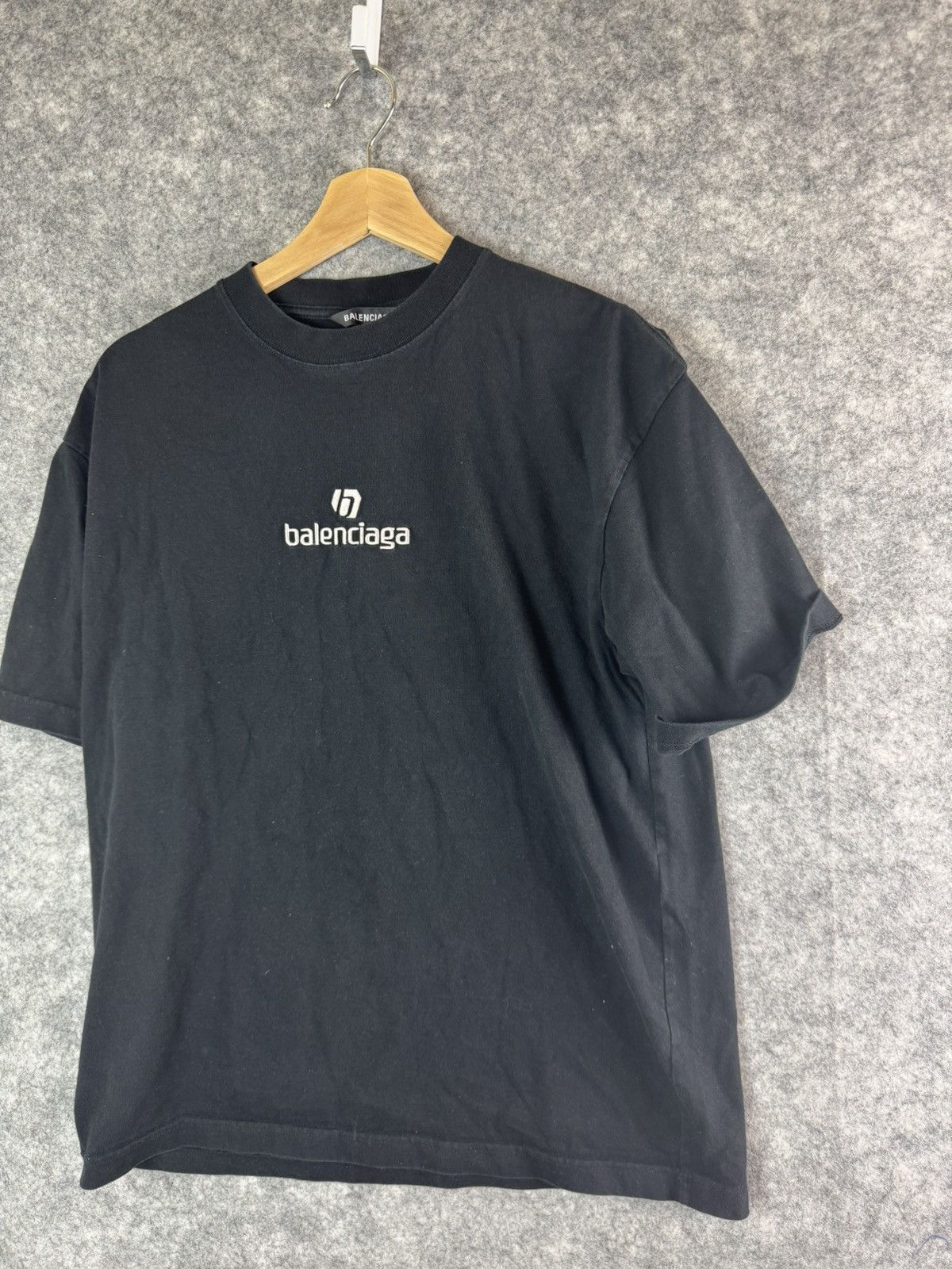 Balenciaga Balenciaga embroidered sponsor logo tshirt men XS fits small Size US XS / EU 42 / 0 - 1 Thumbnail