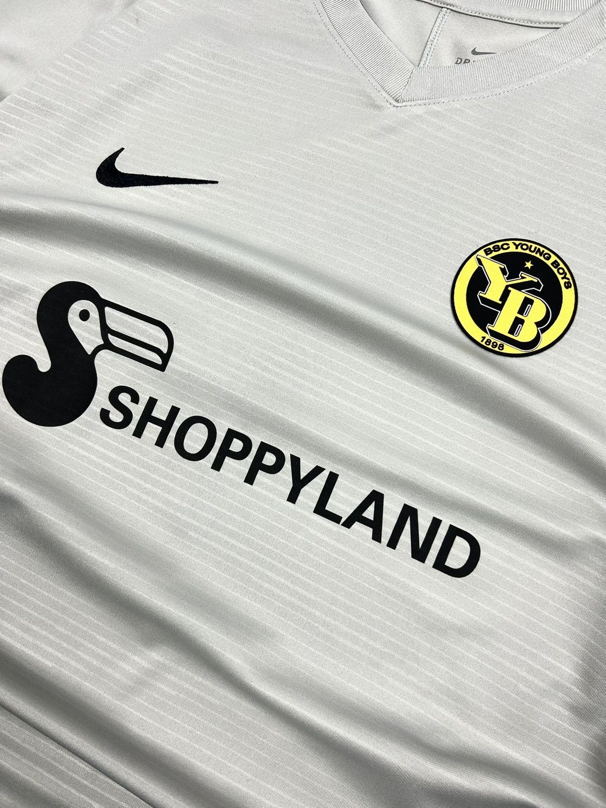 Nike BSC Young Boys 2019 Goalkeeper Jersey Shirt Von Ballmoos 26 Size US XL / EU 56 / 4 - 10 Thumbnail