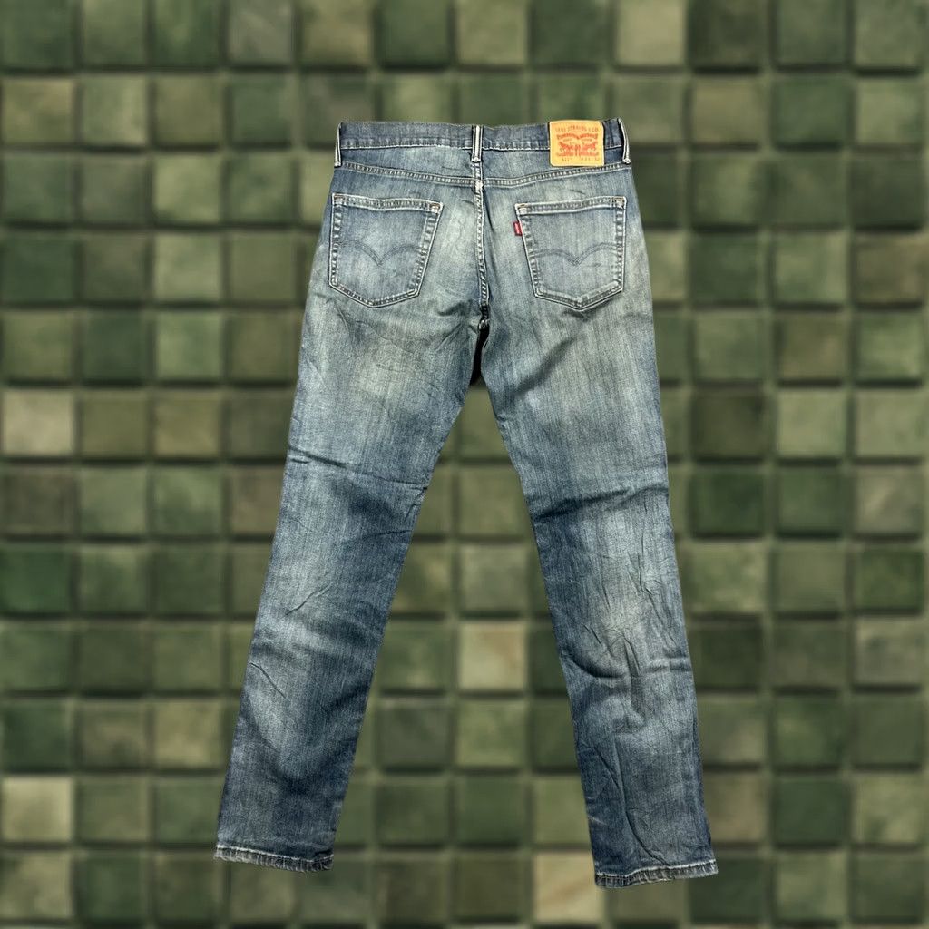 Levi's Levi’s 511 Jeans Slim Fit Tapered Leg Medium Wash Denim 33x32 Mens Regular Size Slim Distressed 5-Pocket City USA Logo Vintage Size US 33 - 1 Thumbnail
