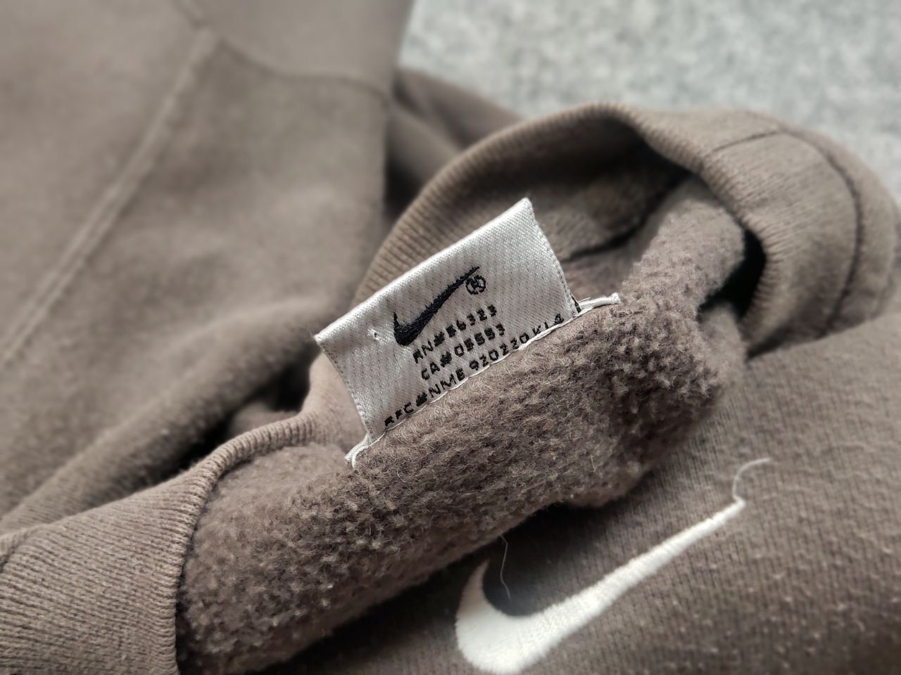 Nike Vintage 90's Nike Logo Khaki Faded Square Sweathsirt USA Size US M / EU 48-50 / 2 - 18 Thumbnail