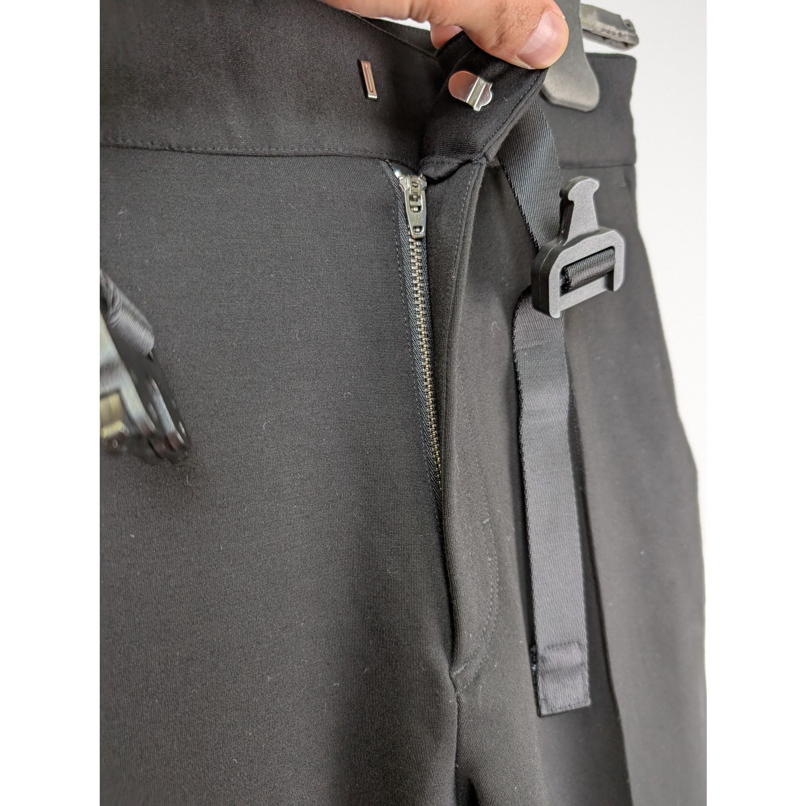 1017 ALYX 9SM o1rshd1 Classic Trousers Pants W/Buckle in Black Size US 30 / EU 46 - 7 Thumbnail