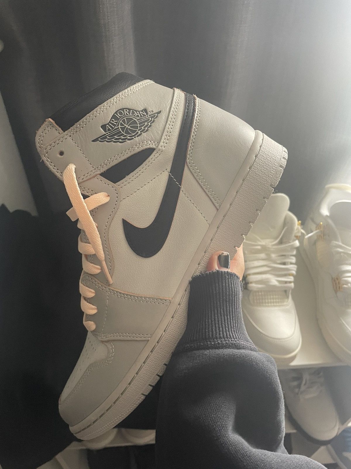 Jordan Brand × Nike Air Jordan 1 NYC to Paris Size US 10 / EU 43 - 5 Thumbnail