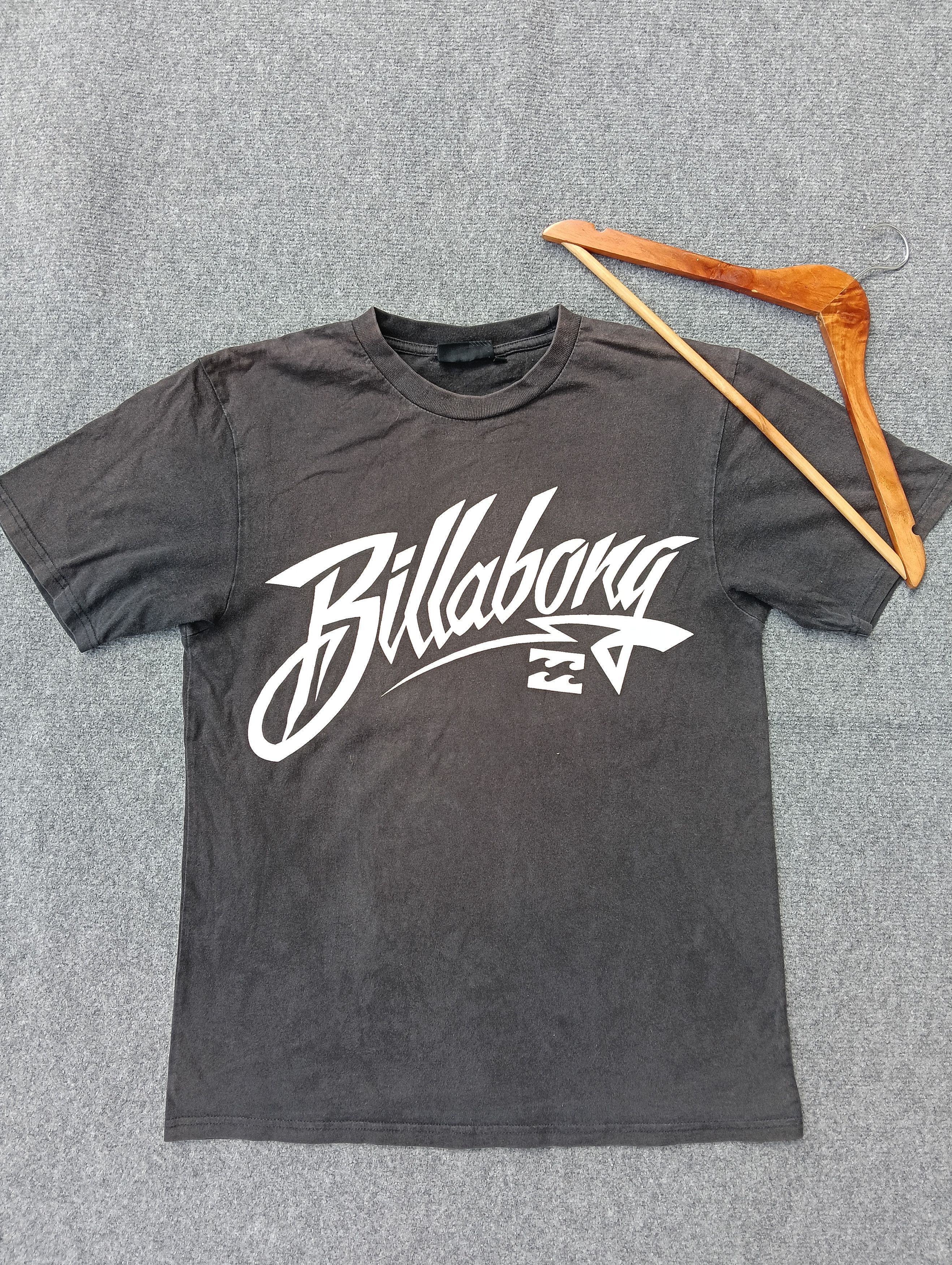 Billabong VINTAGE BILLABONG FADED BLACK T-SHIRT. Size US M / EU 48-50 / 2 - 1 Thumbnail