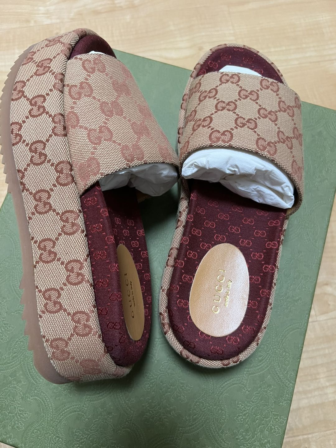Gucci GUCCI Canvas GG Monogram Angelina Platform Slide Sandals Size US 7 / IT 37 - 8 Thumbnail
