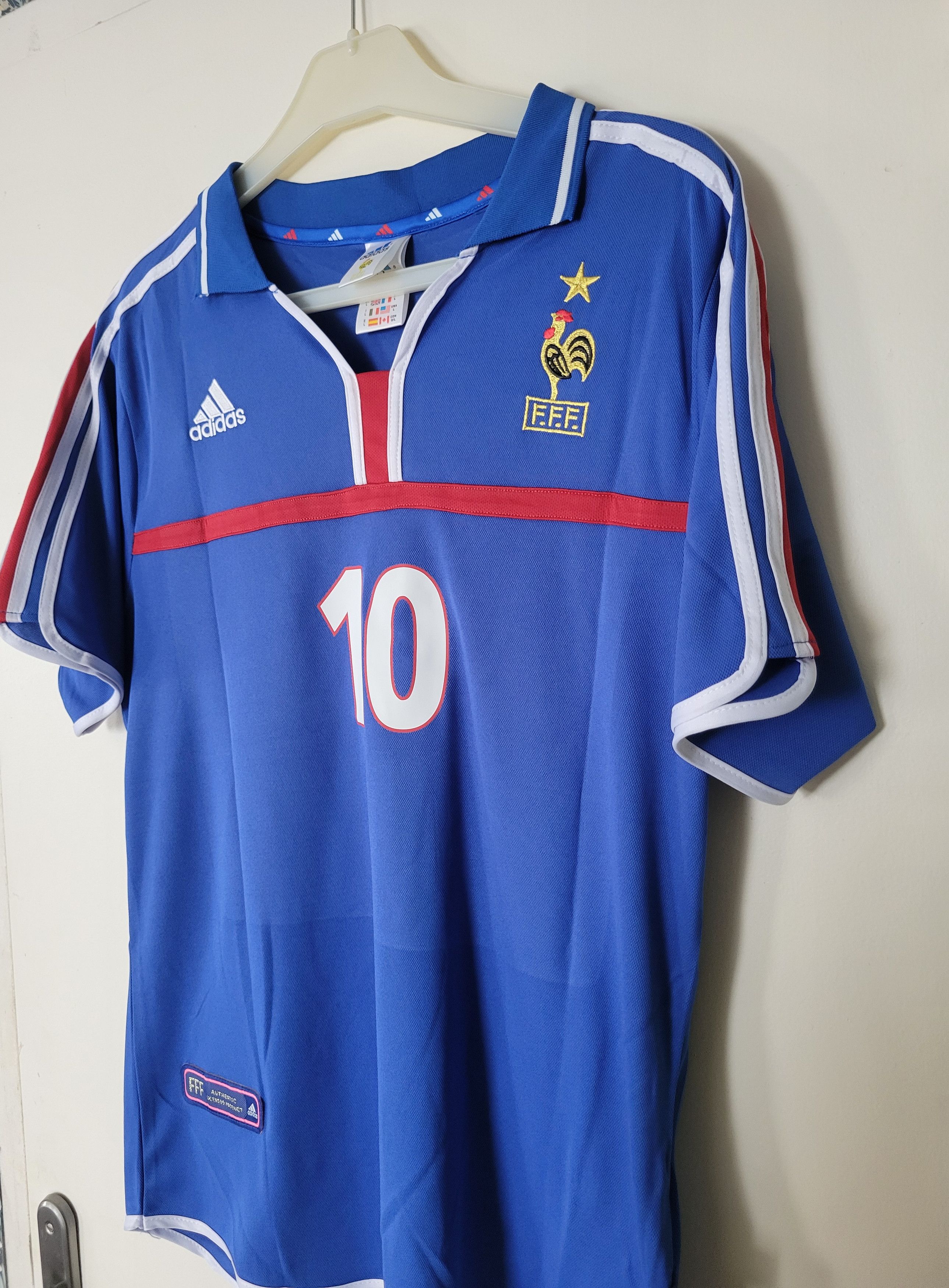 Other French 2000 Zidane 10 Vintage Retro Football Jersey Shirt Size US L / EU 52-54 / 3 - 6 Thumbnail
