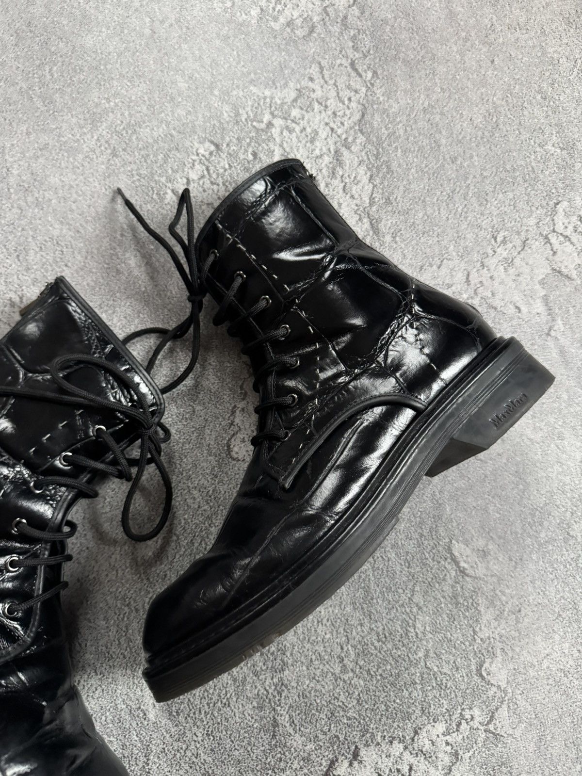 Max Mara Max Mara 37size black varnished leather shoes boots casual Size US 7 / IT 37 - 5 Thumbnail