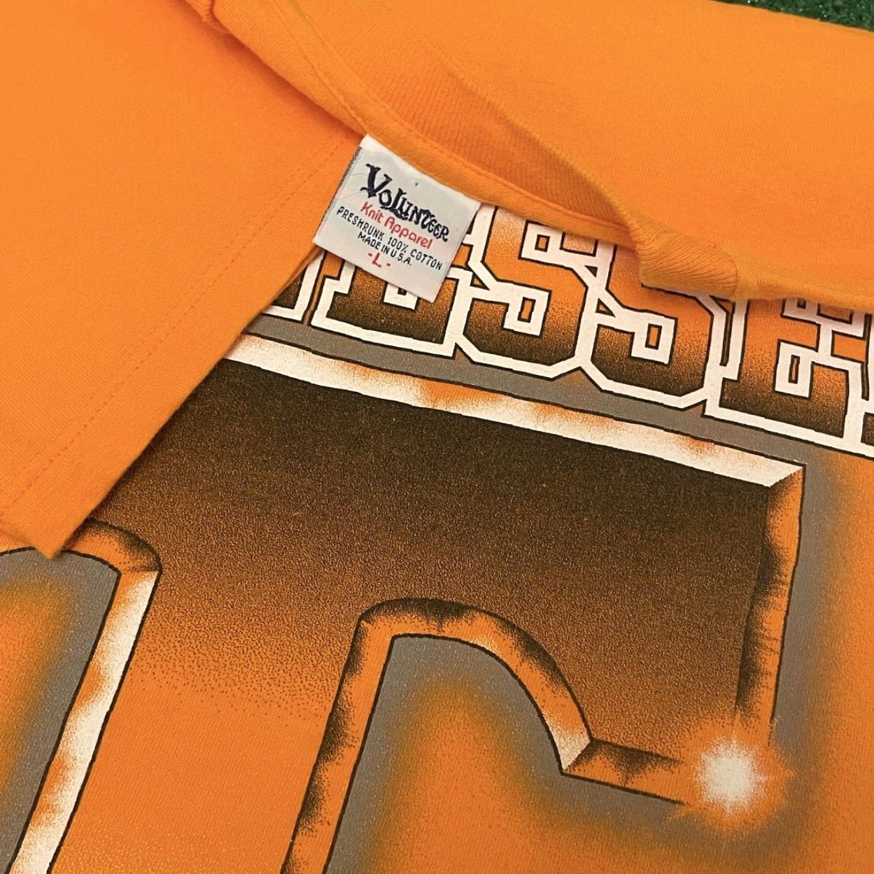 Logo 7 VINTAGE 90s University Of Tennessee Volunteers Graphic Logo Shirt Mens XL Orange VTG Logo T-Shirt Size US XL / EU 56 / 4 - 2 Thumbnail