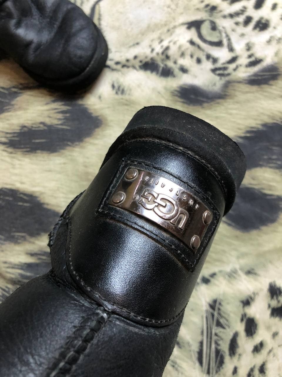 Ugg UGG Classic Short Leather boots. Size US 9 / IT 39 - 6 Thumbnail