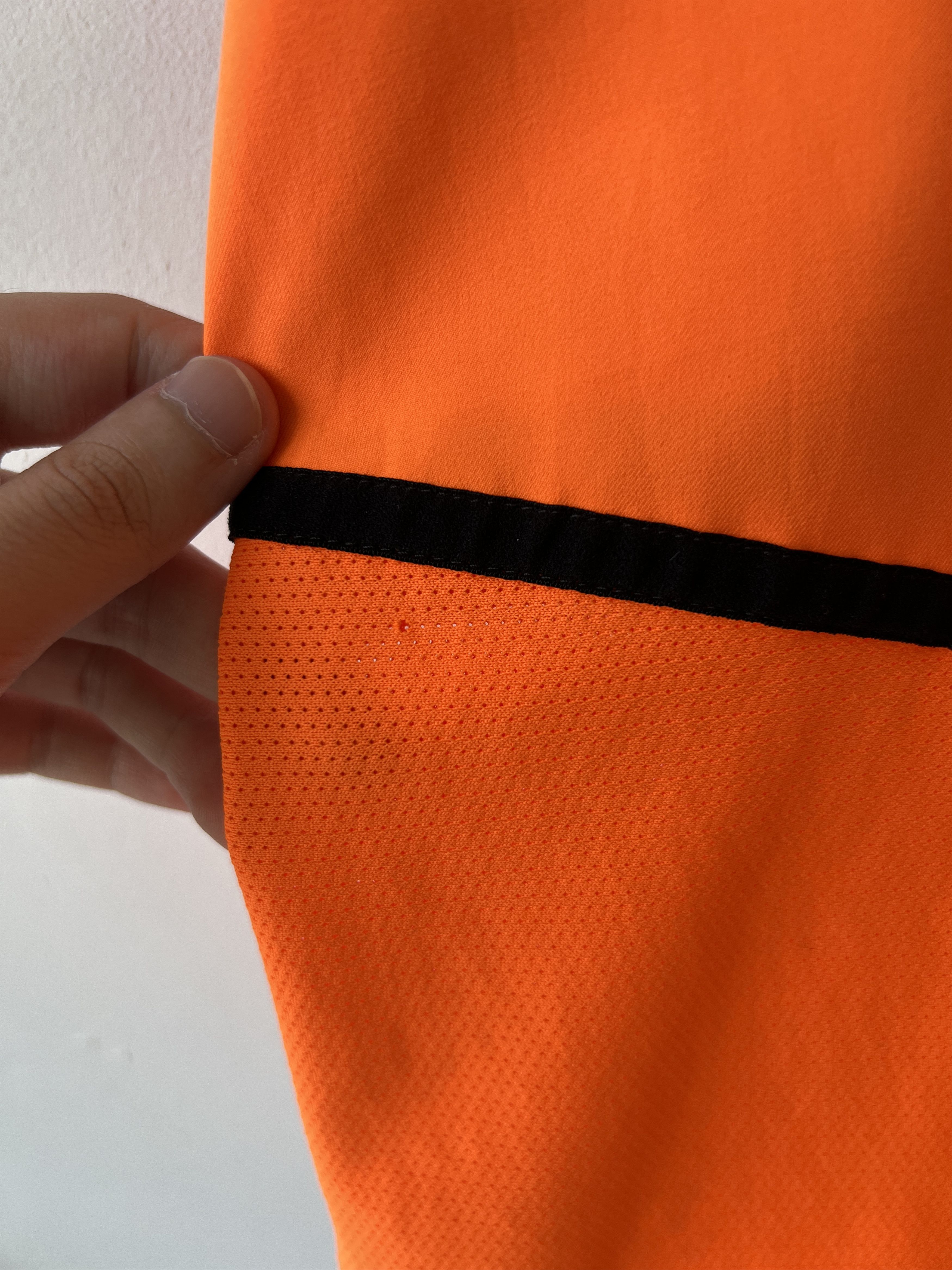 Nike (M) Holland 2002-04 Home Kit v. Nistelrooy #9 Size US M / EU 48-50 / 2 - 6 Thumbnail