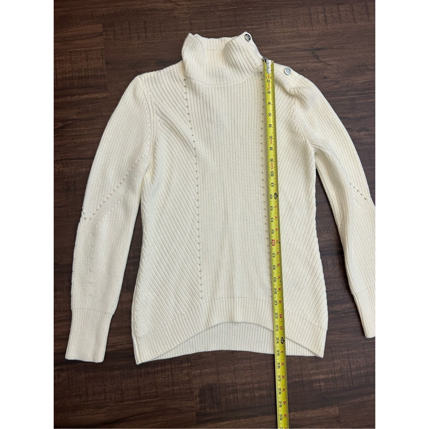 White House Black Market WHBM NWT Cream “Ecru” Knit Silver Button Ribbed Sweater, Sz Size XS / US 0-2 / IT 36-38 - 2 Thumbnail