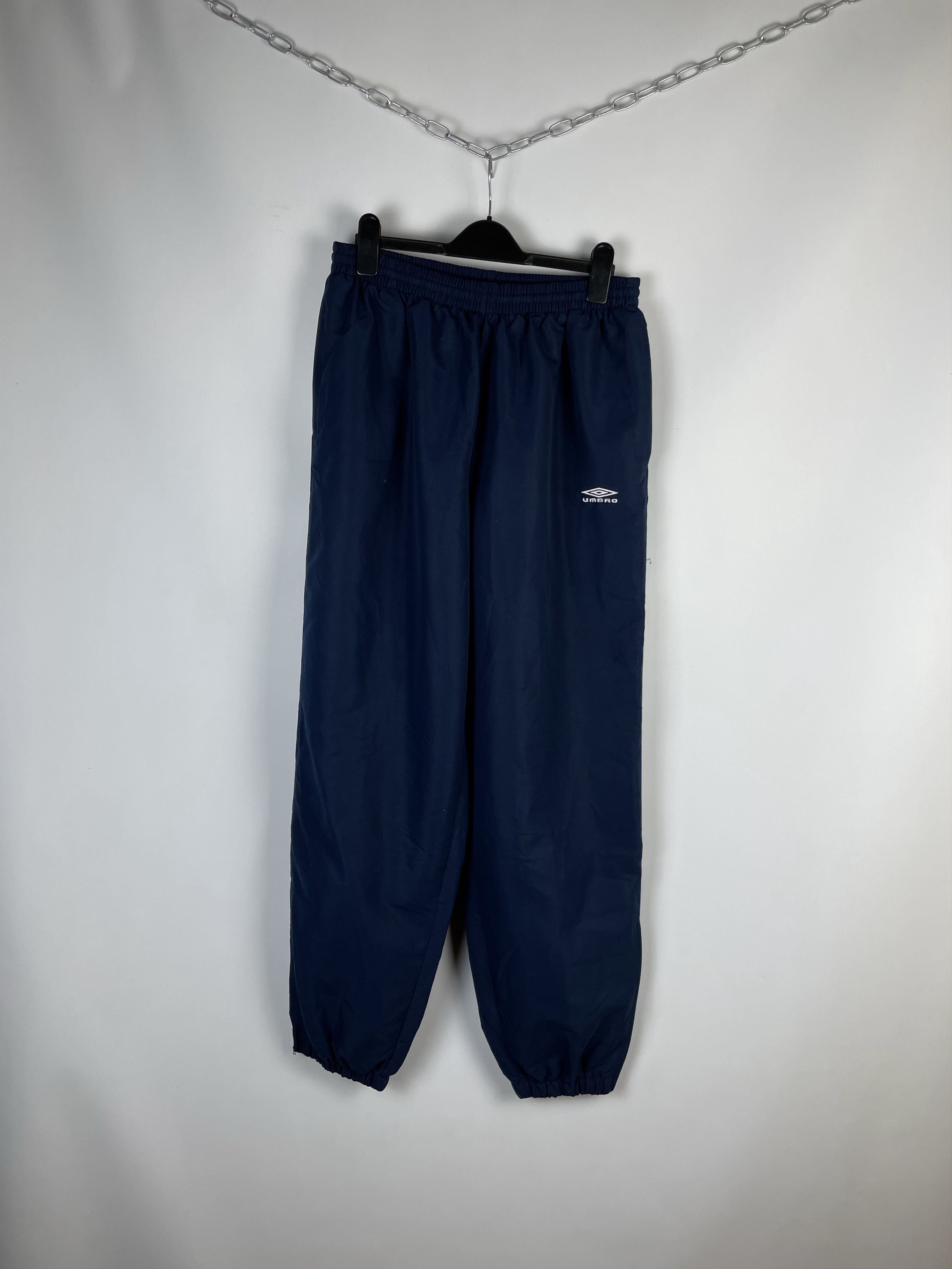 Umbro Umbro navy nylon track pants vintage baggy Size US 36 / EU 52 - 2 Thumbnail