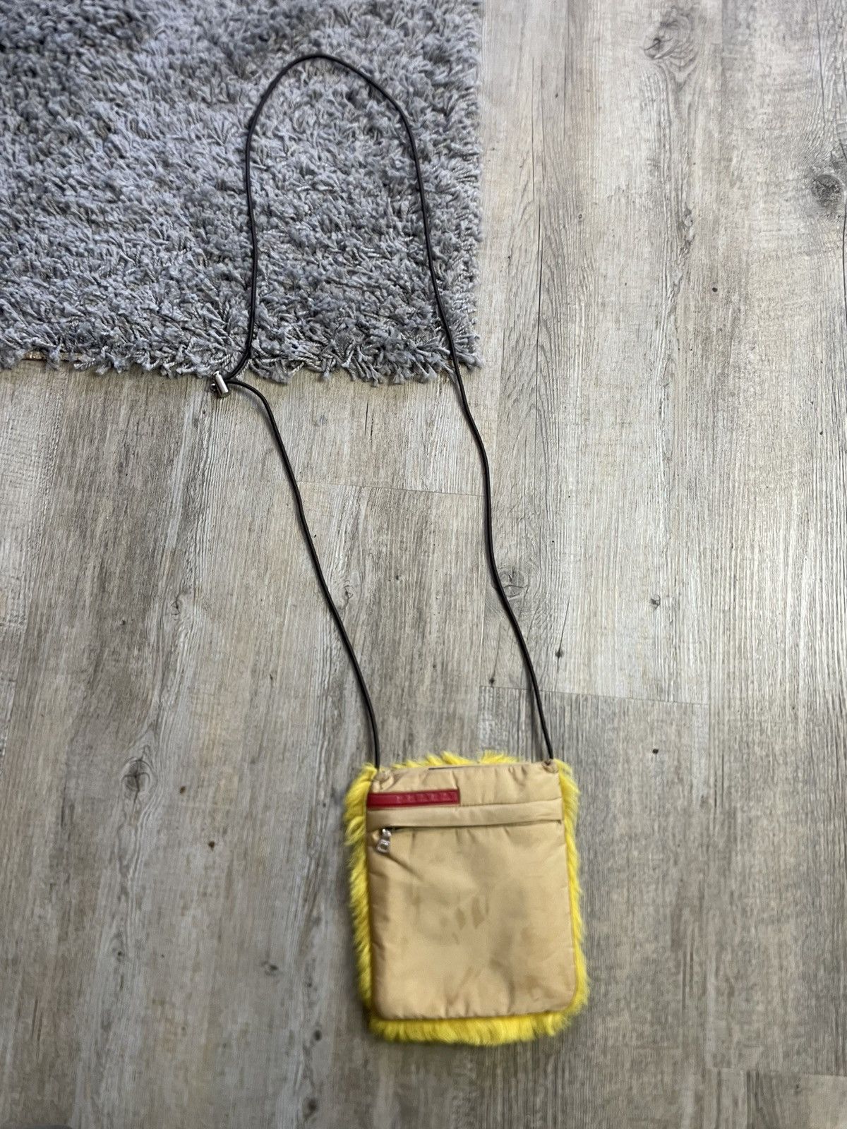 Prada Prada sport 2000s fur utility bag yellow fur Size ONE SIZE - 2 Thumbnail