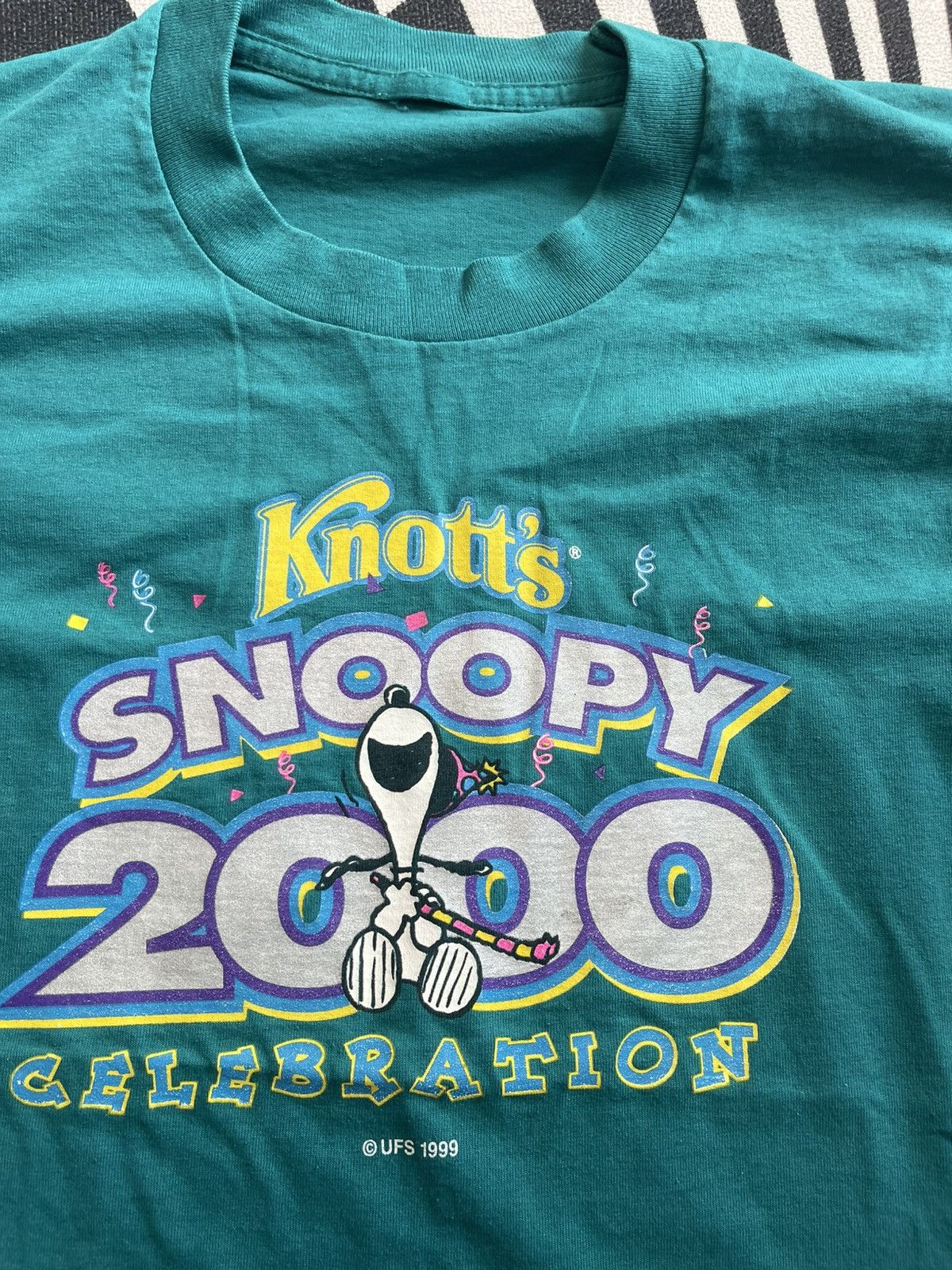 Peanuts Vintage 90s Knott's Berry Farm Snoopy 2000 Celebration T-S Size US S / EU 44-46 / 1 - 3 Thumbnail