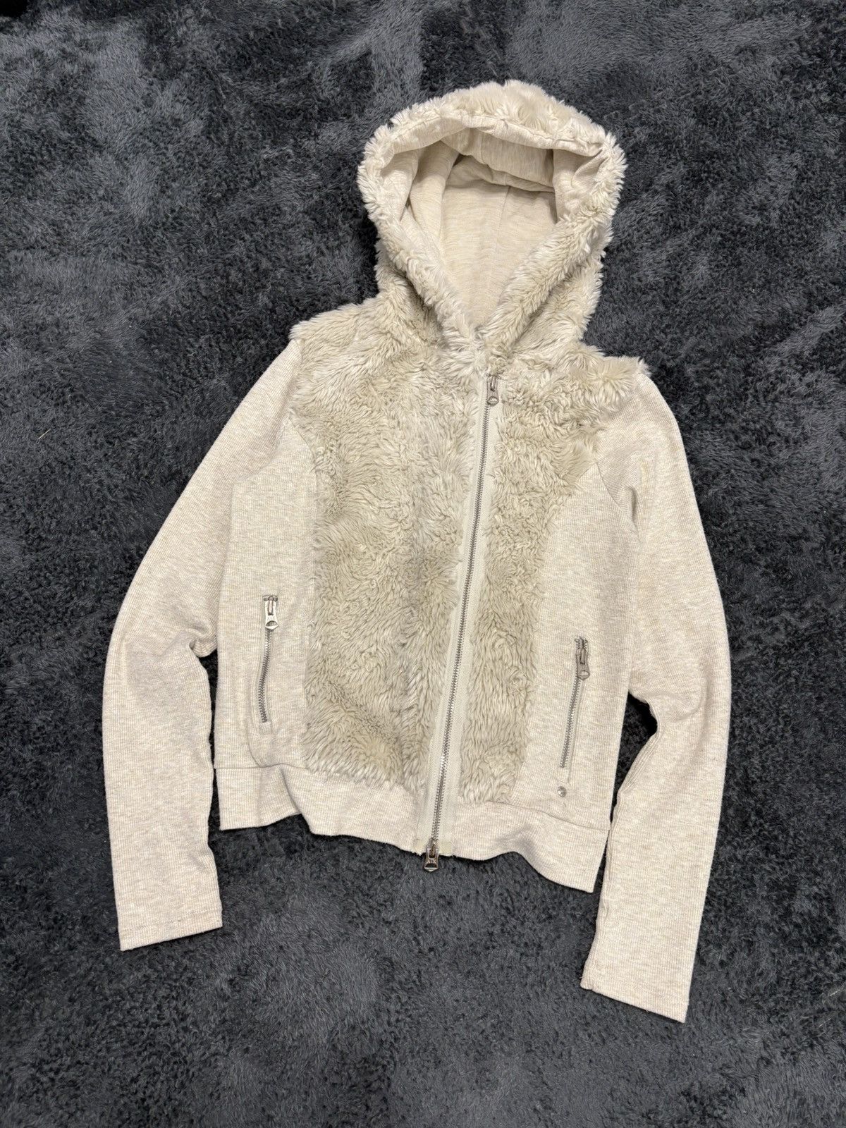 Armani Vintage Armani Exchange Fur Side Zip Hoodie Size S / US 4 / IT 40 - 1 Thumbnail