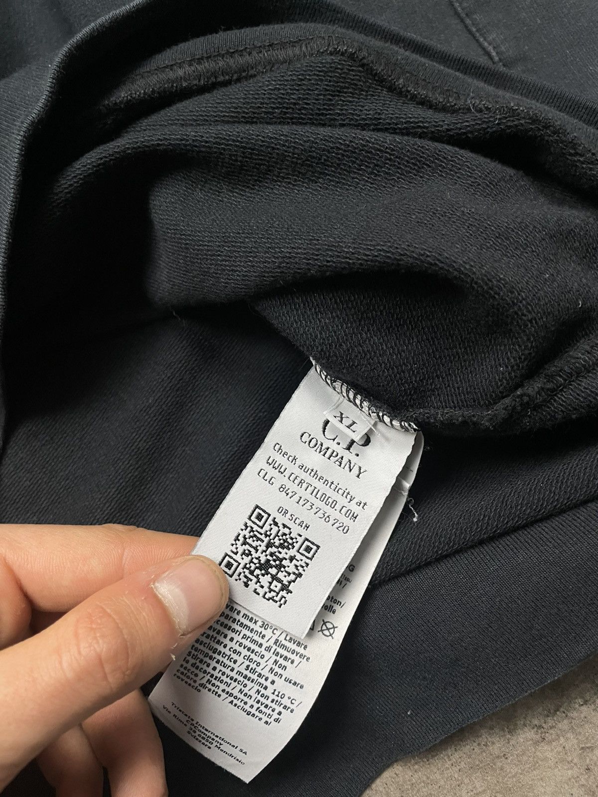 C.P. Company C.P. Company quarter Zip Size US XL / EU 56 / 4 - 8 Thumbnail