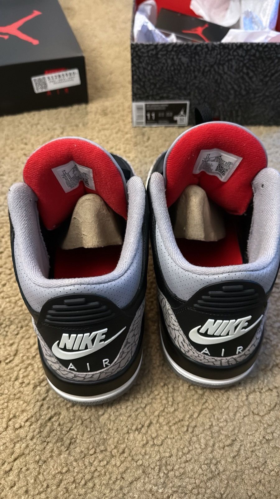 Jordan Brand air jordan 3 retro cements Size US 11 / EU 44 - 4 Thumbnail