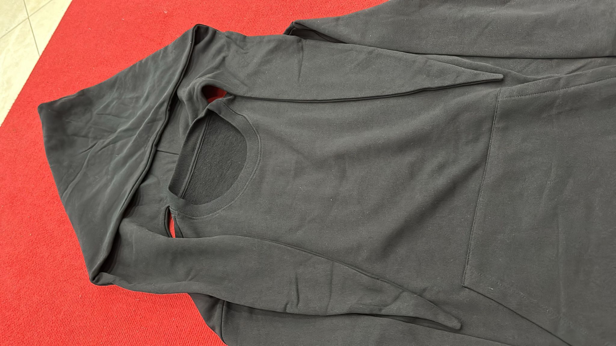 CC000021 Knot Hoodie in Black