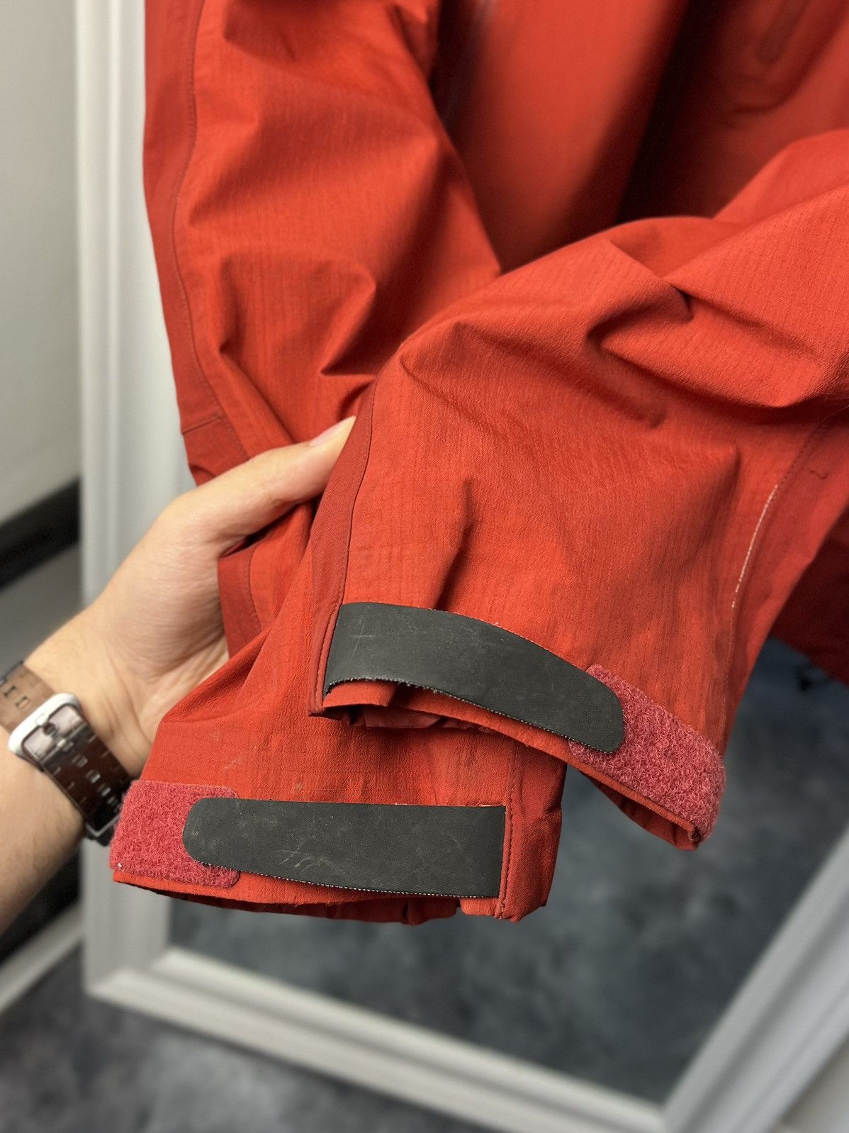 Arc'teryx × Vintage Arc’teryx Alpha SV Gore-Tex XCR Jacket Red Size L Canada Size US L / EU 52-54 / 3 - 12 Thumbnail