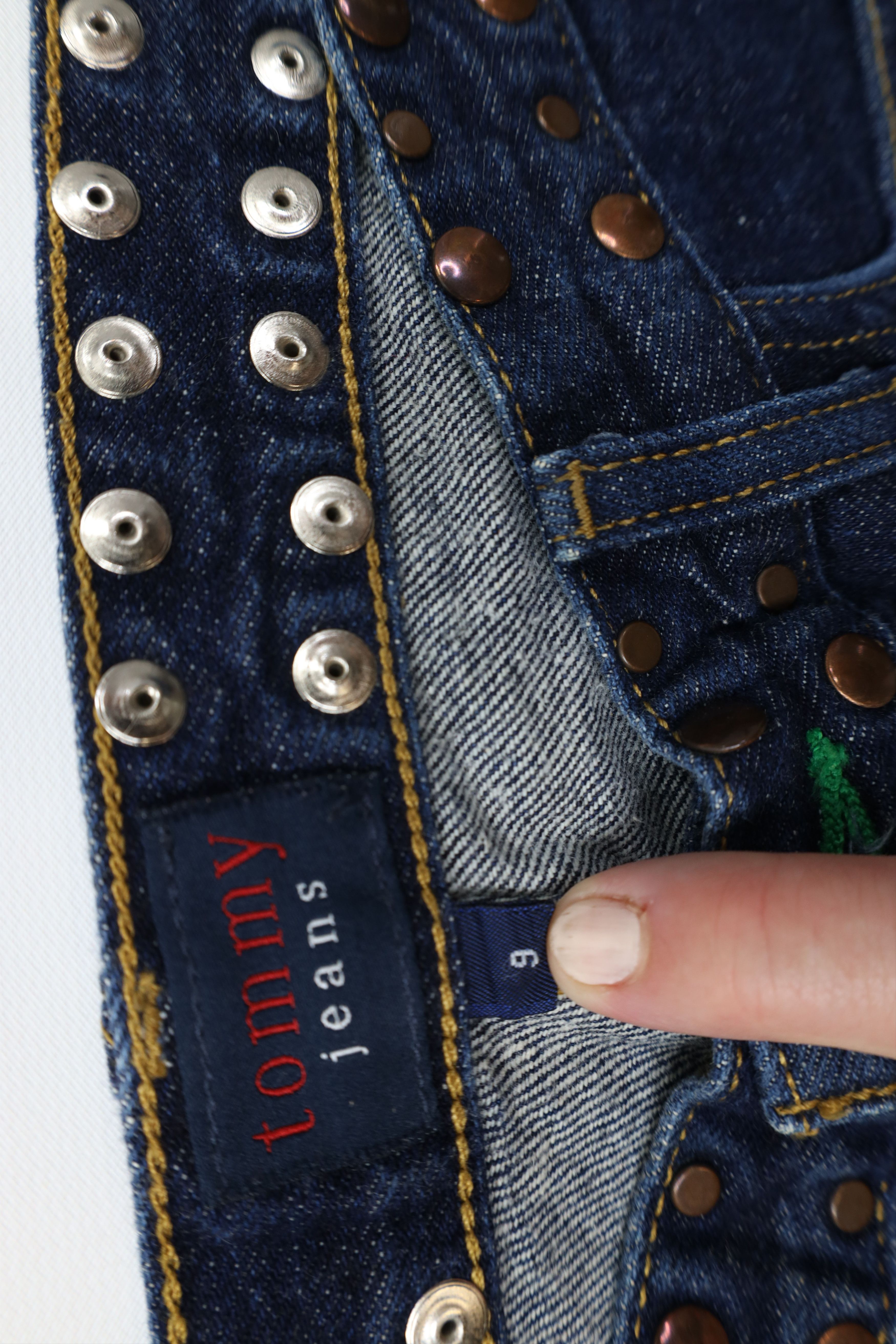 Tommy Hilfiger Vintage Y2K 2000 Tommy Hilfiger Hipster Flared Denim Jeans Size 30" / US 8 / IT 44 - 8 Thumbnail