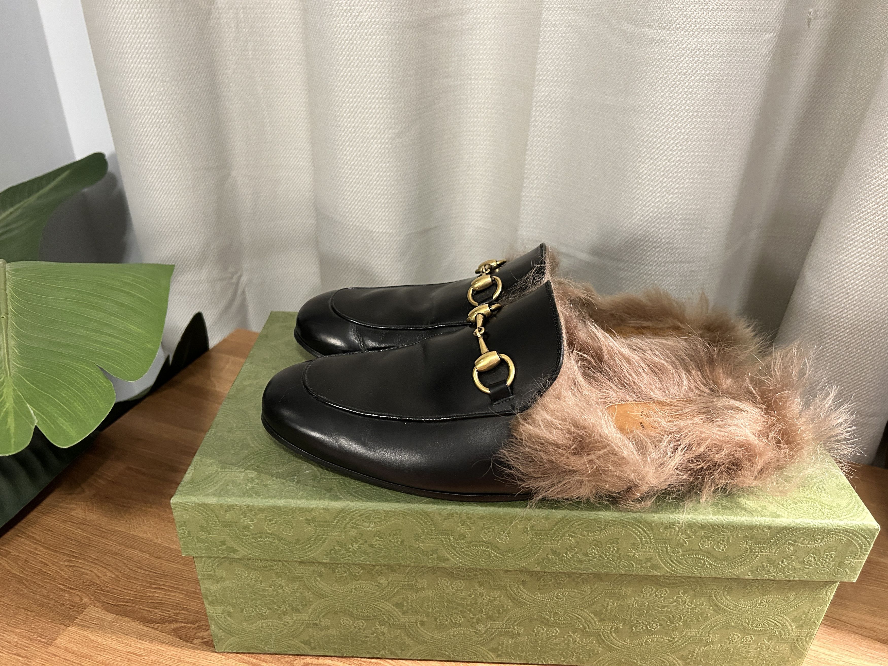 Gucci Gucci Horsebit Princetown Fur Loafers Size US 7 / EU 40 - 3 Thumbnail