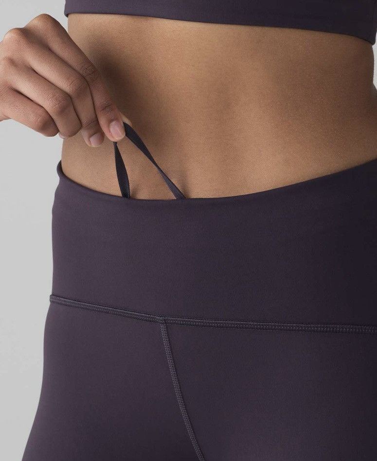 Lululemon Lululemon Train Times Short 6" Boysenberry VEUC SZ 4 Size 27" / US 4 / IT 40 - 4 Thumbnail
