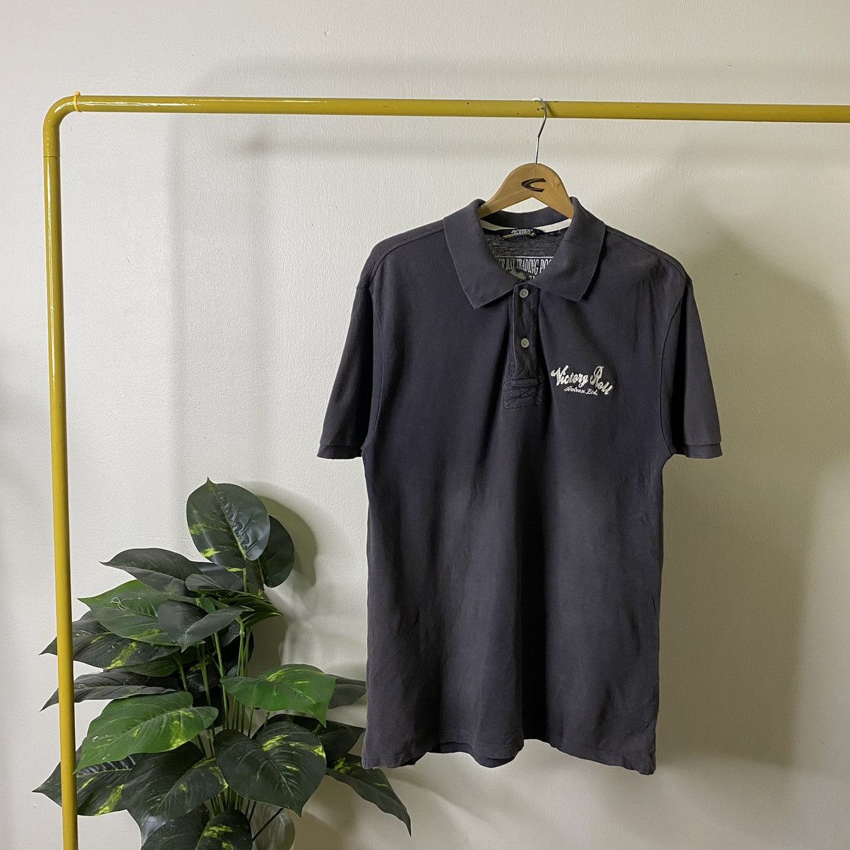 Avirex Vintage Y2K Avirex Varsity Faded Polo Tee Size US M / EU 48-50 / 2 - 8 Thumbnail