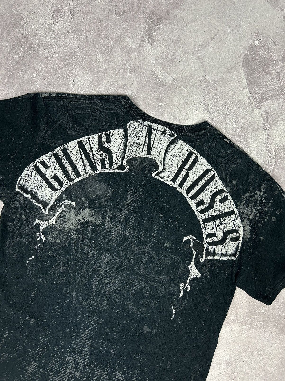 Band Tees × Guns N' Roses × Vintage Vintage Guns N Roses 90s AOP T Shirt RARE Size US S / EU 44-46 / 1 - 7 Thumbnail