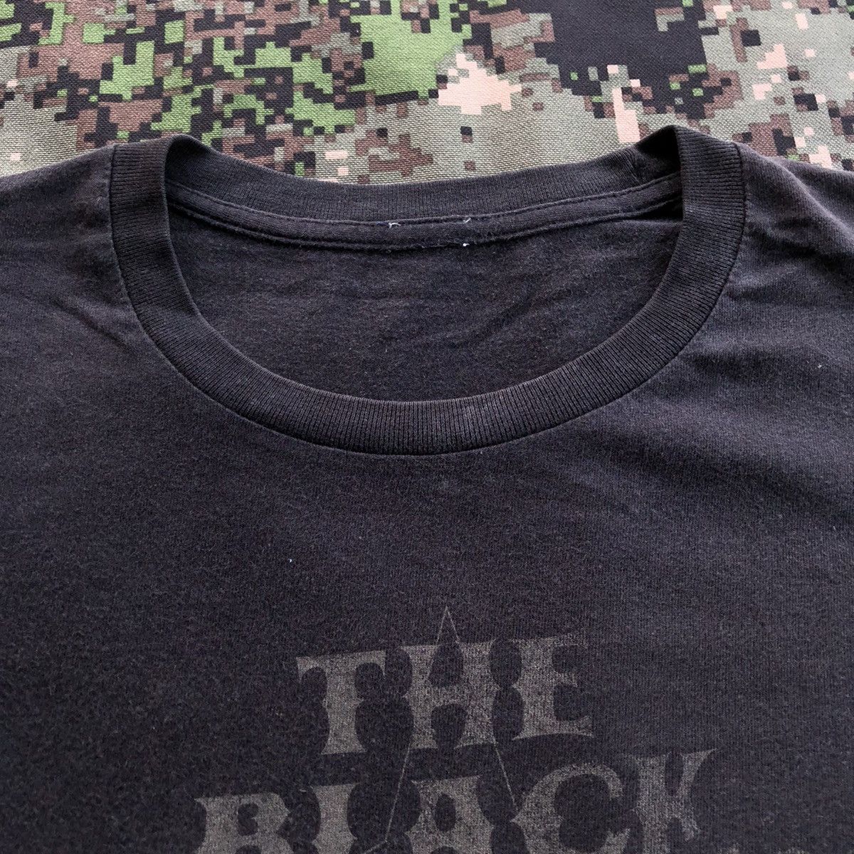 Anime × Vintage Vtg Mobile Suit Gundam The Black Tristars Anime Manga Tshirt Size US M / EU 48-50 / 2 - 6 Thumbnail