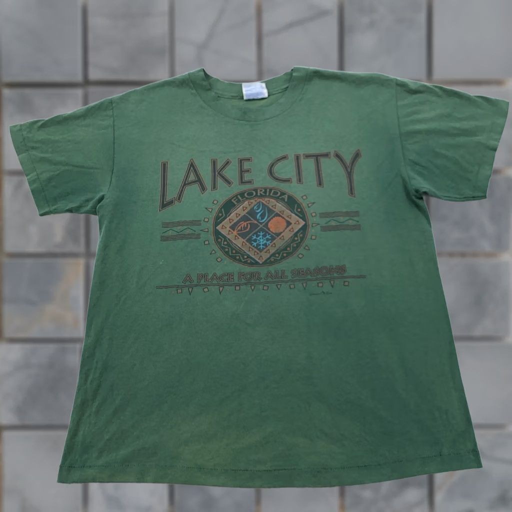 Hanes VINTAGE Hanes Shirt Mens Medium Lake City Florida A Place For All Seasons Size US M / EU 48-50 / 2 - 1 Thumbnail