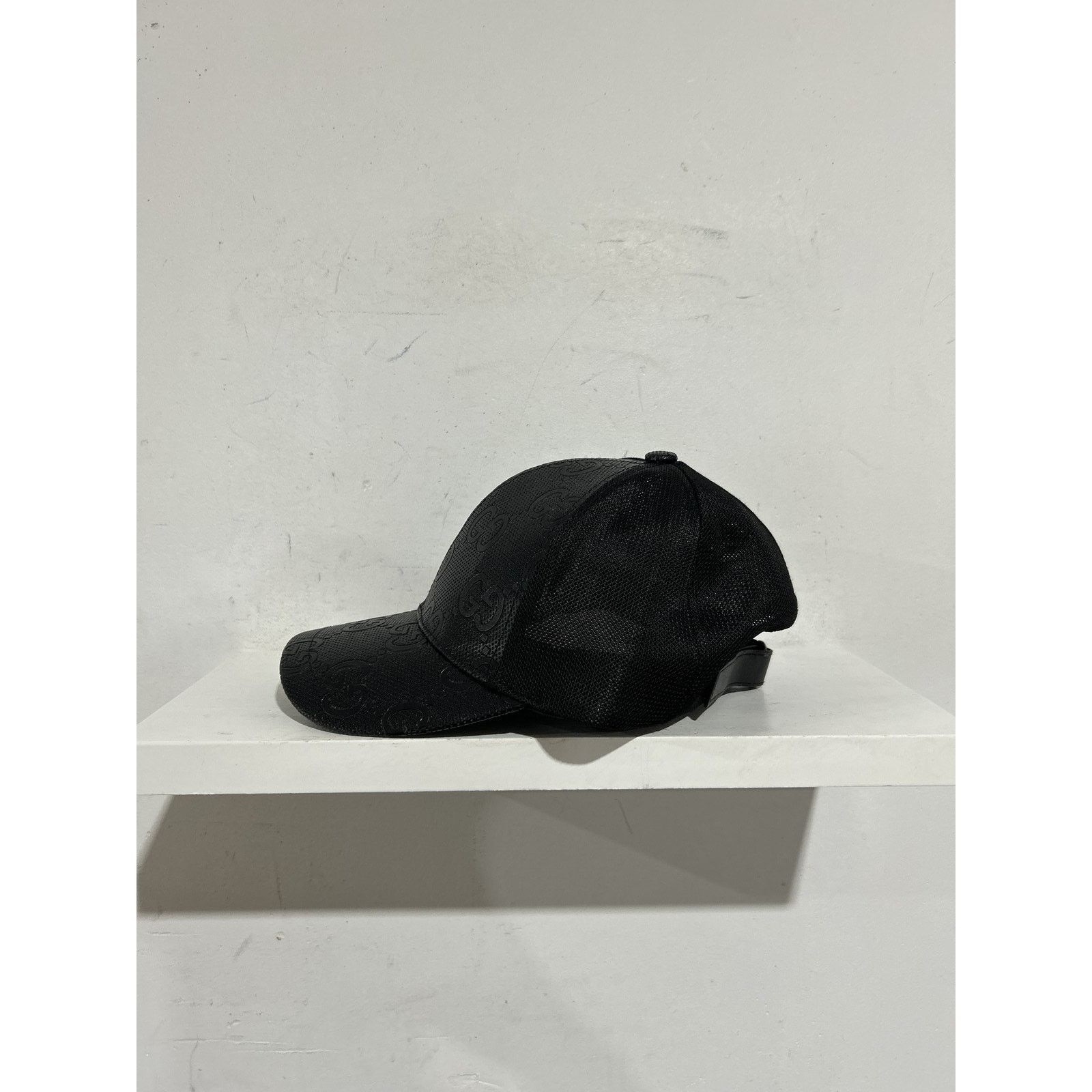Gucci GUCCI GG MONOGRAM LEATHER EMBOSSED CAP BLACK PREOWNED Size ONE SIZE - 4 Thumbnail