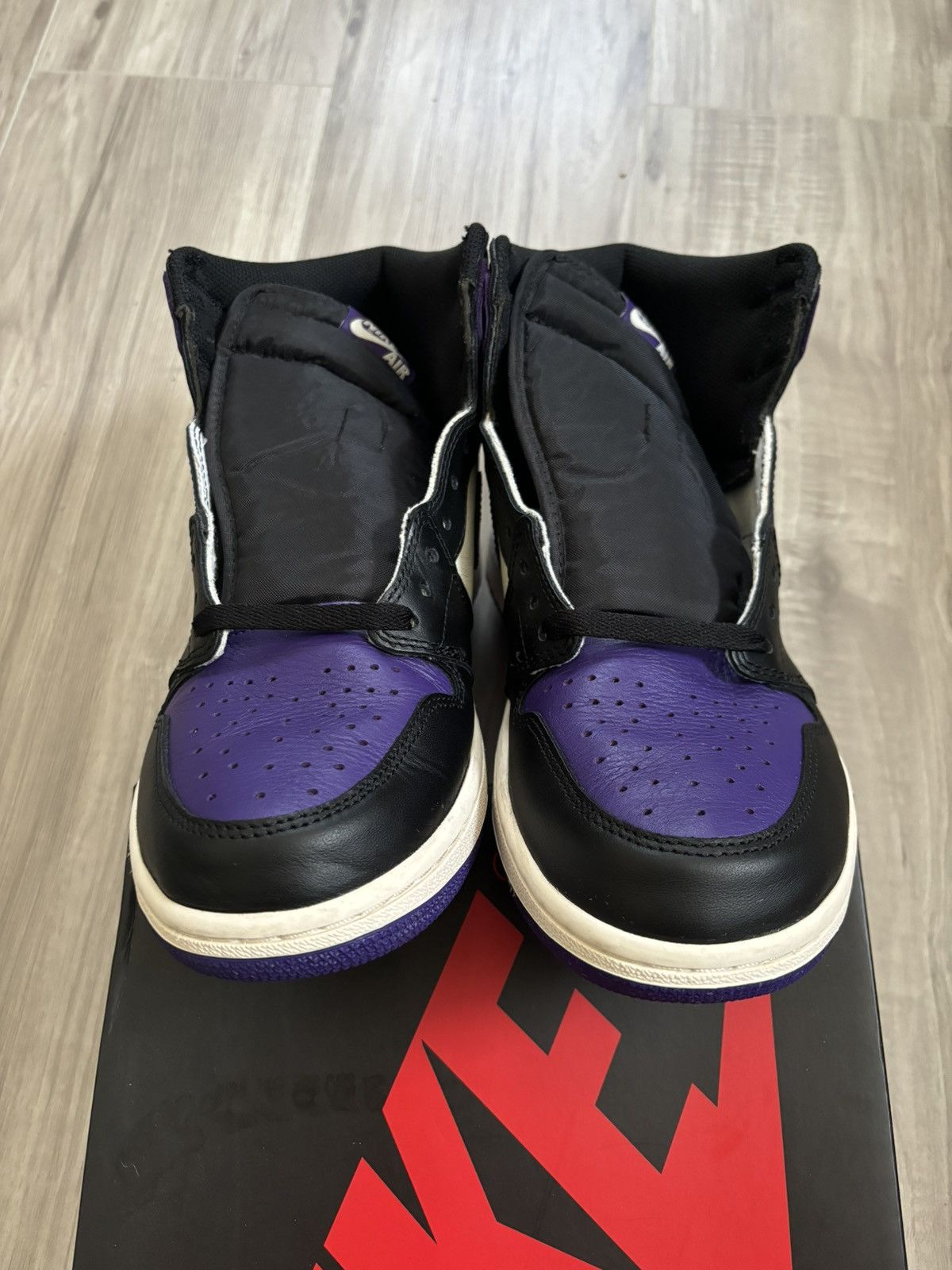 Jordan Brand × Nike Air Jordan 1 Retro High OG 'Court Purple' Size US 10.5 / EU 43-44 - 8 Thumbnail