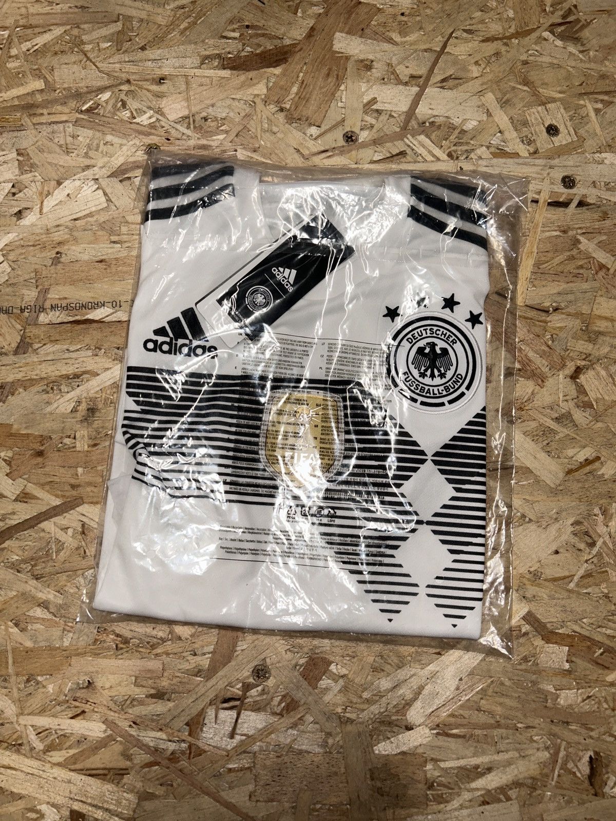 Adidas BNWT Adidas Germany DFB 2018 World Cup Home Kit Jersey Size US S / EU 44-46 / 1 - 6 Thumbnail