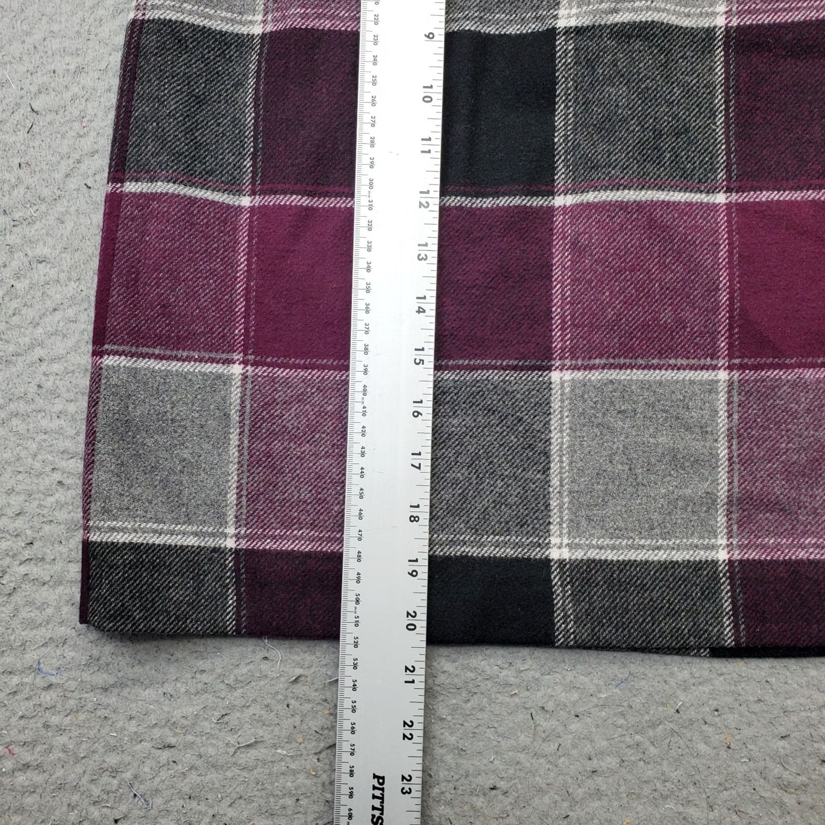 Talbots Talbots Skirt Womens 10P Plaid Lined Back Zip Straight & Pencil Size: Womens Size 10P Color Multicolor Size 32" / US 10 / IT 46 - 4 Thumbnail