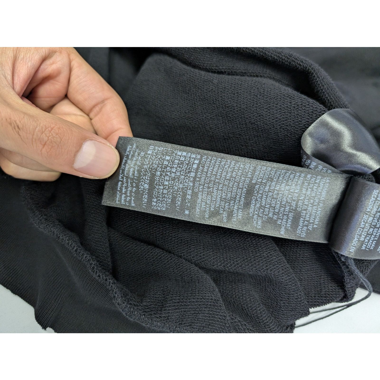 Balenciaga o1rshd1 No Pocket Large Fit Hoodie in Washed Black Size US S / EU 44-46 / 1 - 14 Thumbnail