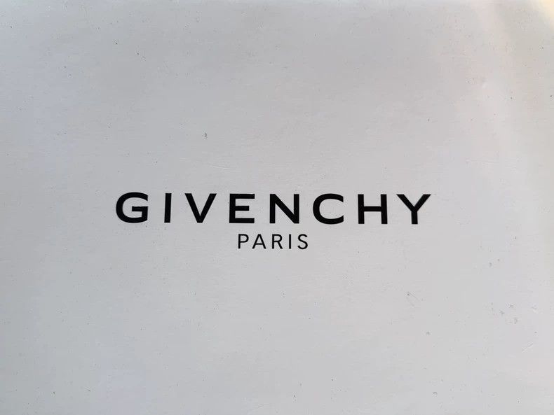 Givenchy Givenchy Handbag Envelope Bag Size ONE SIZE - 1 Thumbnail