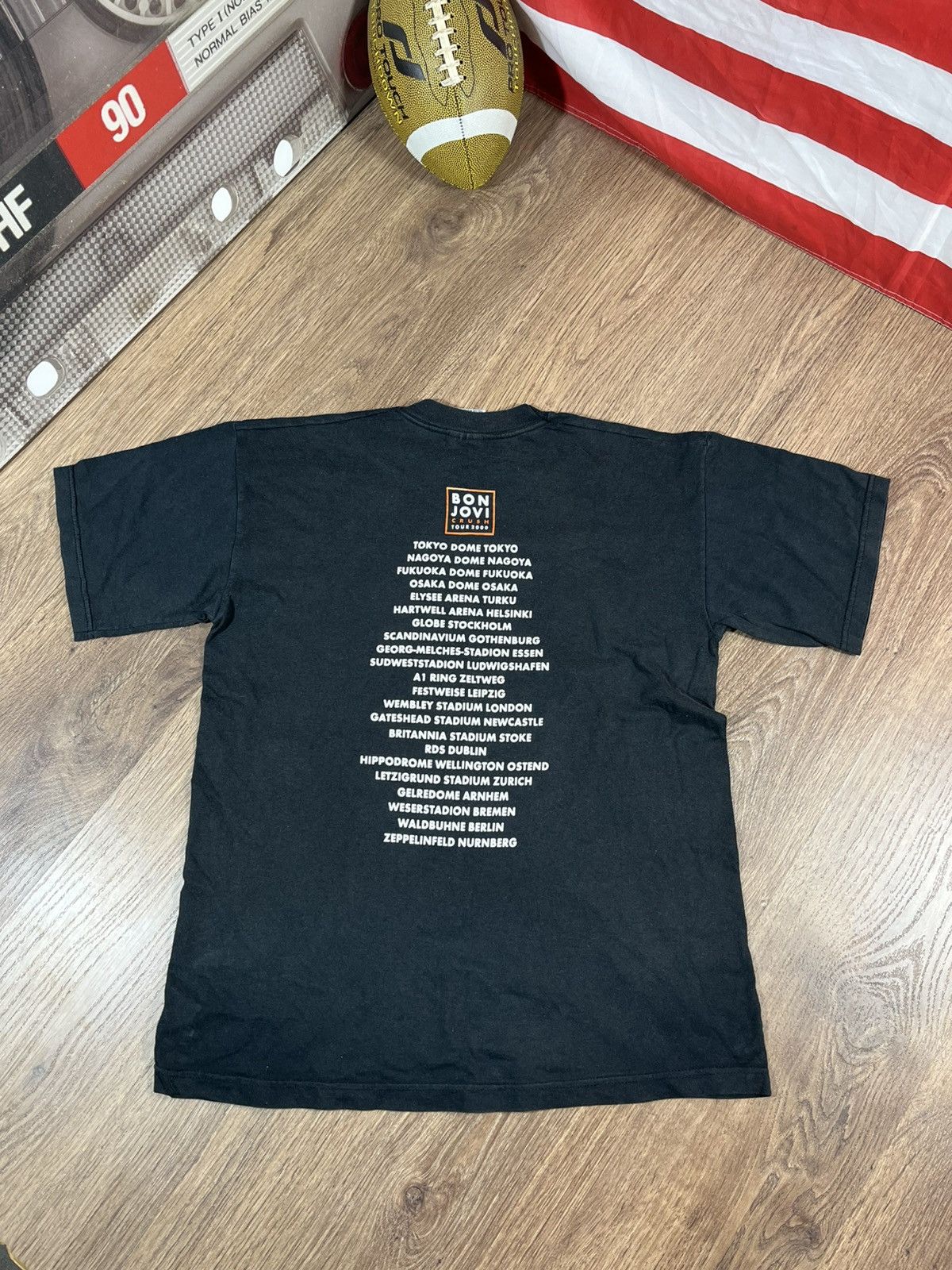 Band Tees Vintage 2000s Bon Jovi Crush Tour T Shirt Size US L / EU 52-54 / 3 - 7 Thumbnail