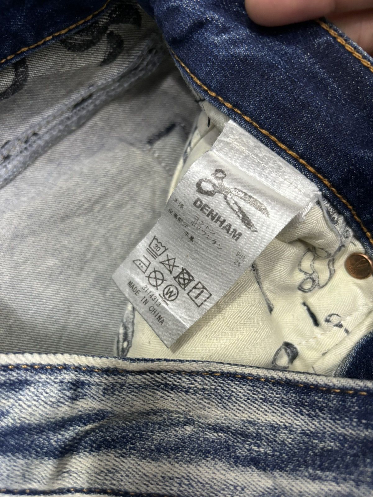 DENHAM DENHAM RAZOR SLIM FIT DISTRESSED DENIM JEANS Size US 29 - 9 Thumbnail