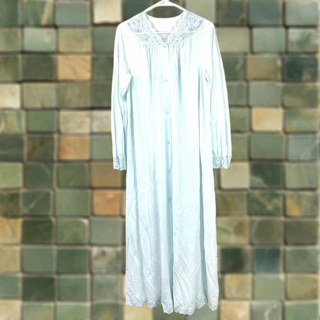 Vintage VINTAGE Shadowline Nightgown Women's S Blue Nylon Lace Button Front Long Sleeve Nightgown Size S / US 4 / IT 40 - 1 Thumbnail