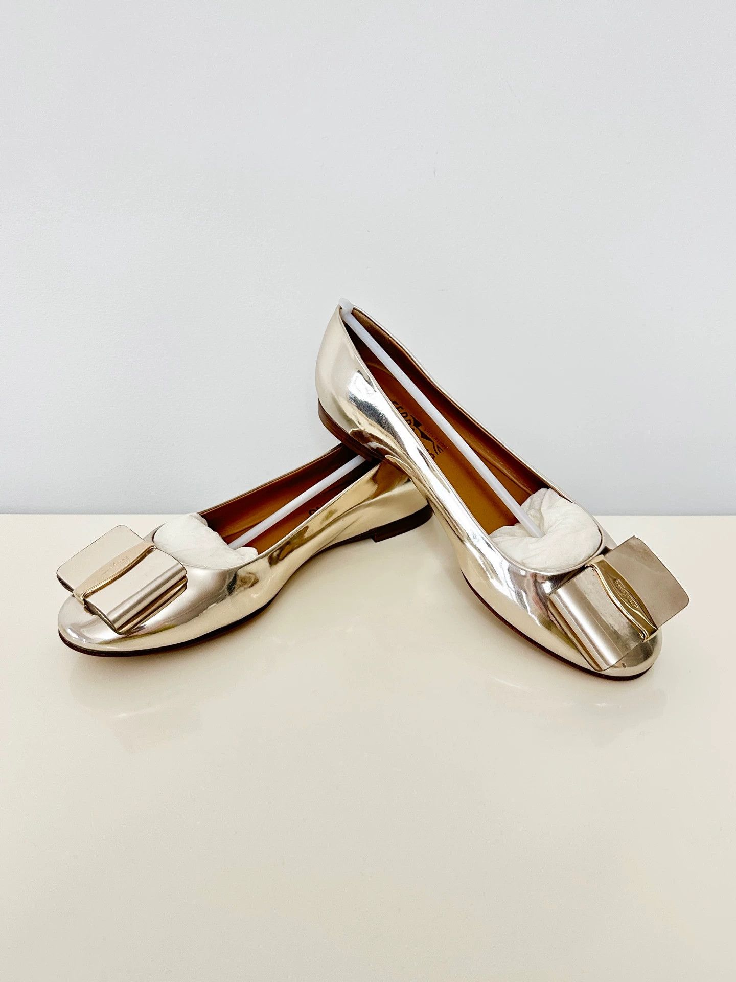 Salvatore Ferragamo Ferragamo Women's Patent Metal Bow Square Buckle Loafer Size US 6 / IT 36 - 5 Thumbnail