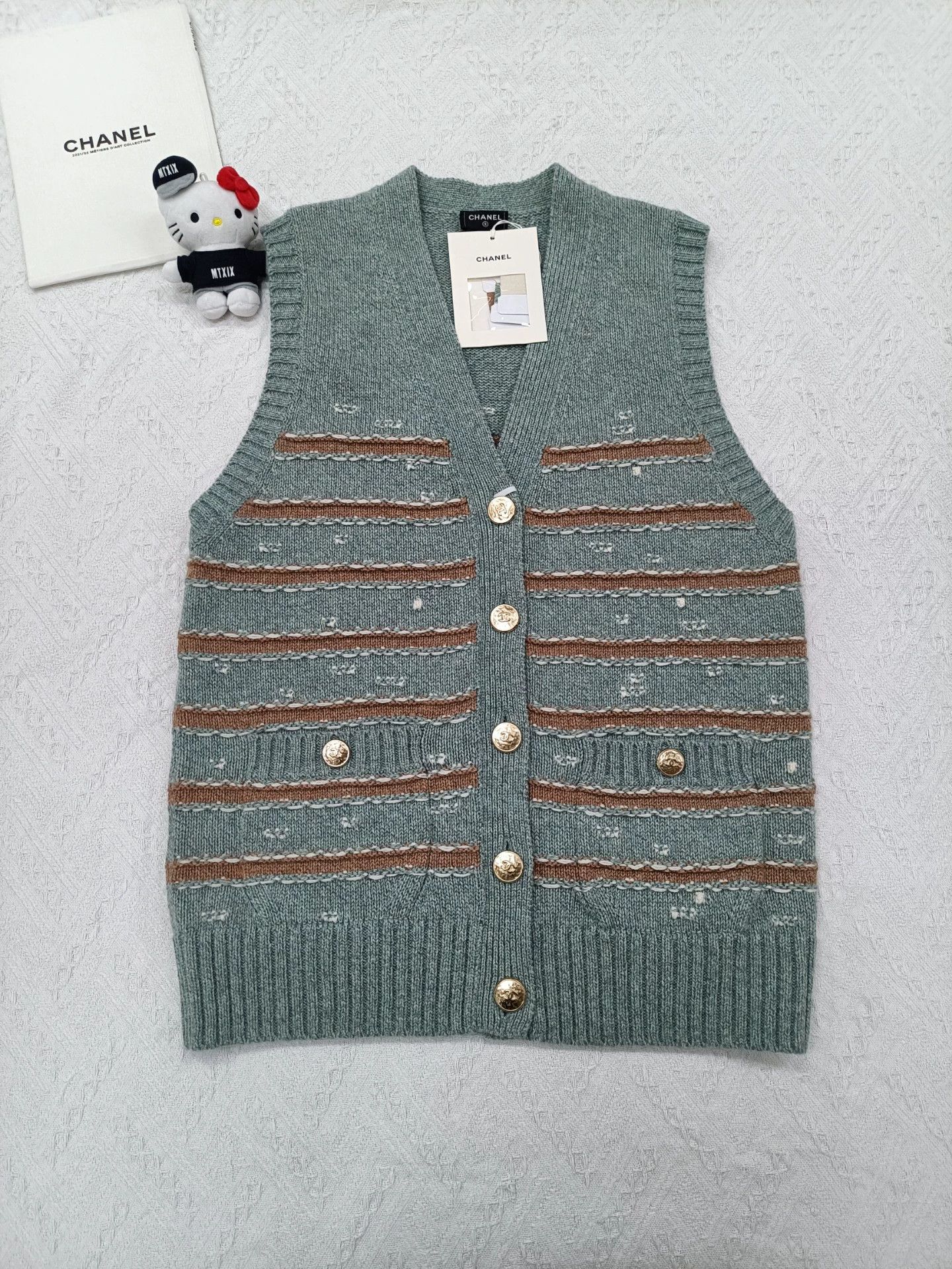 Chanel Chanel Cashmere Green Brown Striped Vest FR36 NWT Size XS / US 0-2 / IT 36-38 - 1 Thumbnail