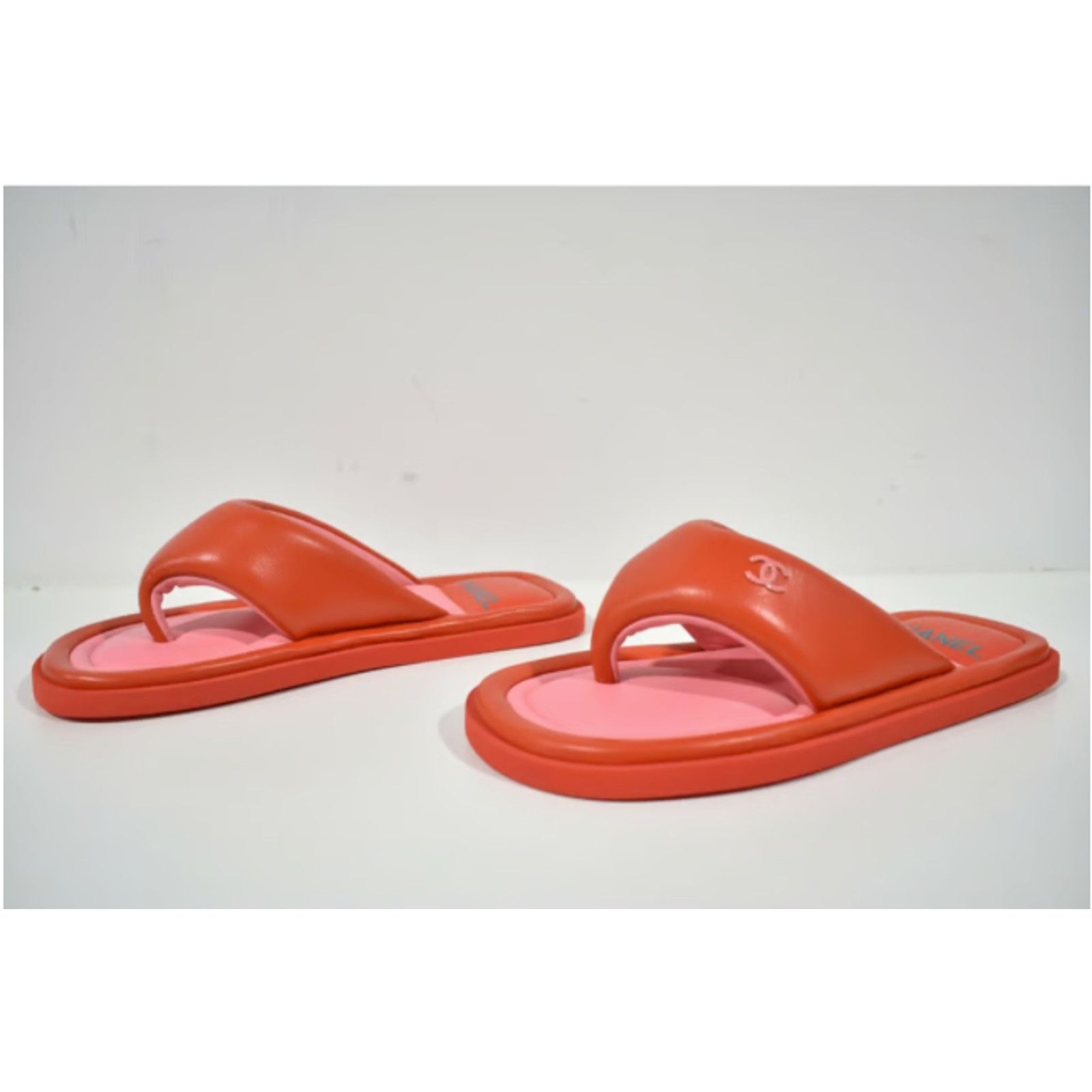 Chanel Chanel 22P Pink Red Lambskin Padded Pool Thong Logo Size US 12 / IT 42 - 9 Thumbnail