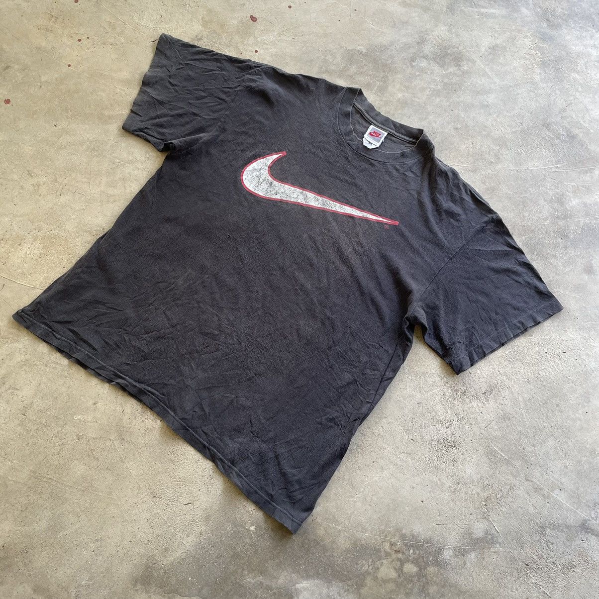 Nike Vintage Nike tee big logo rare size XL Size US XL / EU 56 / 4 - 4 Thumbnail